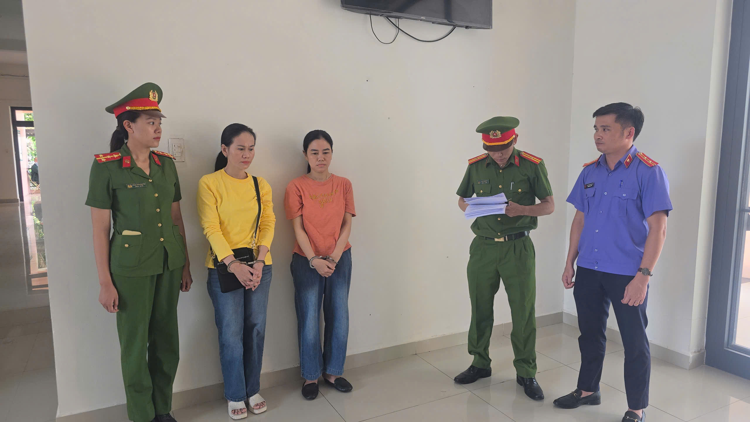 Đà Nẵng: Làm giả hồ sơ đáo hạn ngân hàng, chiếm đoạt hơn 5,3 tỷ đồng - Ảnh 1.