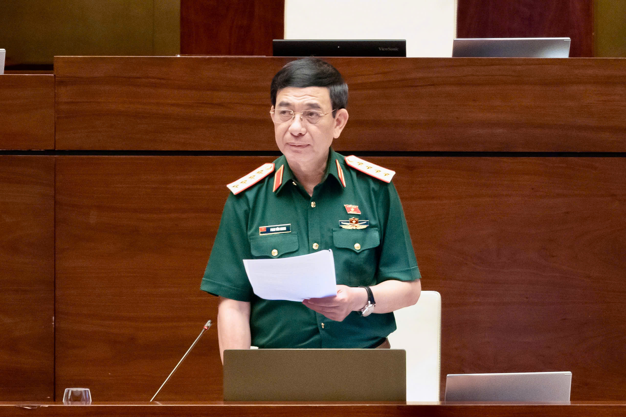 ĐBQH: Quản l&yacute; thiết bị bay kh&ocirc;ng người l&aacute;i cần tr&aacute;nh tạo r&agrave;o cản cho hoạt động d&acirc;n sự - Ảnh 4.