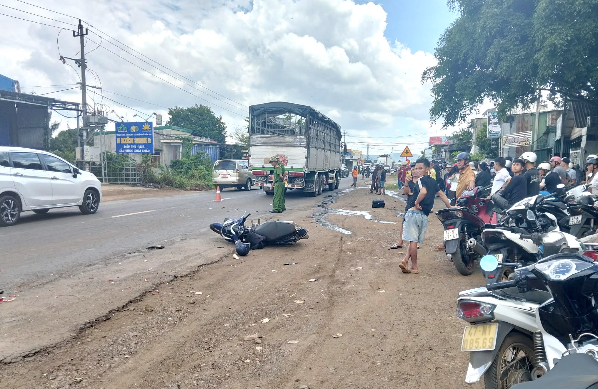 Đắk Lắk: Xe tải va chạm xe máy trên Quốc lộ 26, một người tử vong tại chỗ - Ảnh 1.