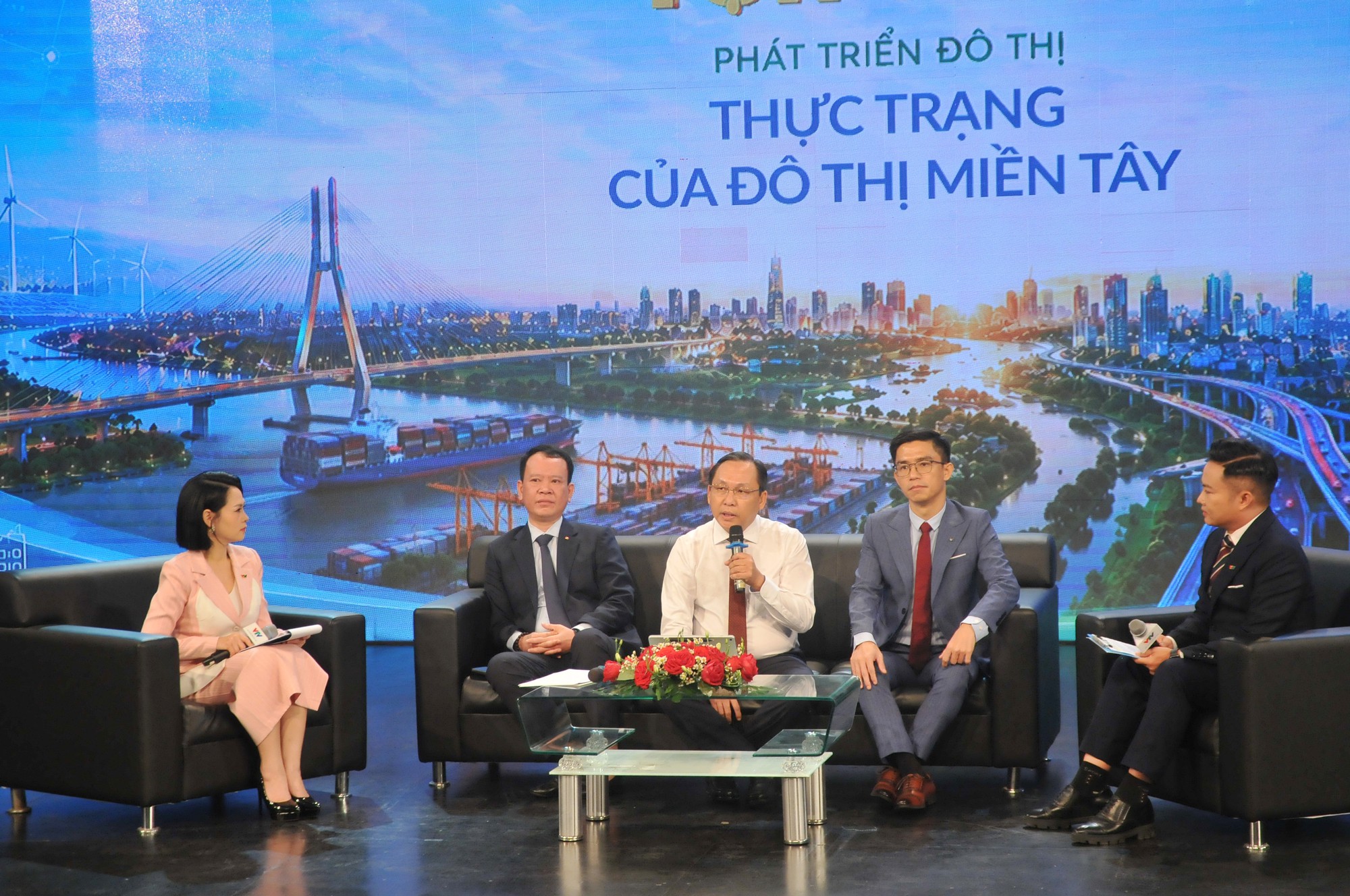 Cần Thơ mở rộng kh&ocirc;ng gian ph&aacute;t triển, hướng tới đ&ocirc; thị hiện đại mang bản sắc s&ocirc;ng nước - Ảnh 1.