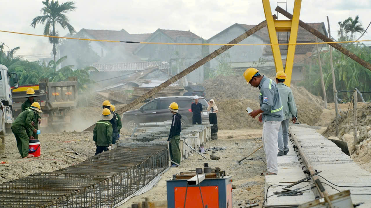Xuy&ecirc;n lễ tr&ecirc;n c&ocirc;ng trường cao tốc Quy Nhơn - Pleiku , quyết t&acirc;m ho&agrave;n th&agrave;nh sớm - Ảnh 3.