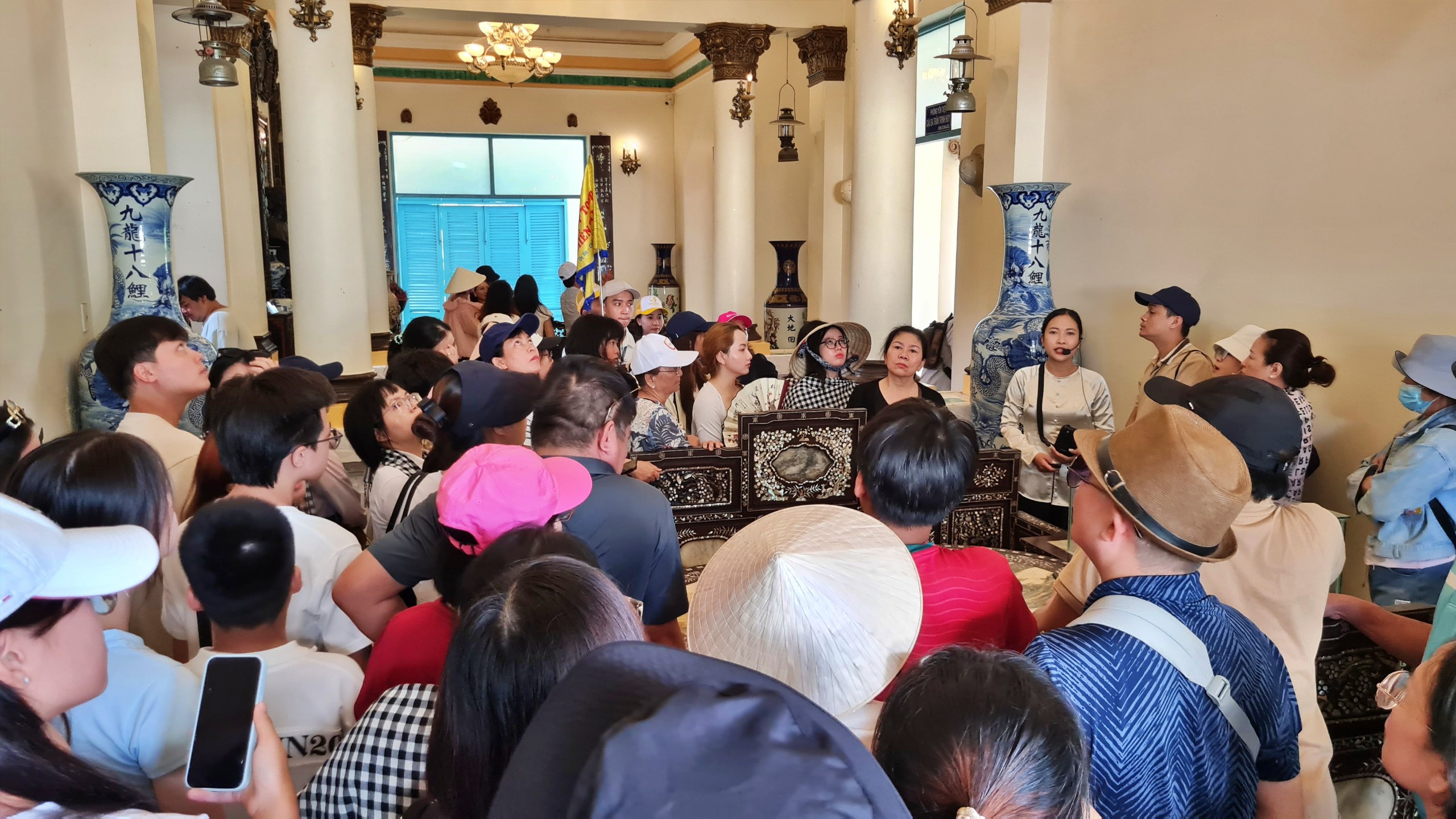 Hàng ngàn du khách đến thăm nhà Công tử Bạc Liêu dịp lễ 2/9 - Ảnh 6.