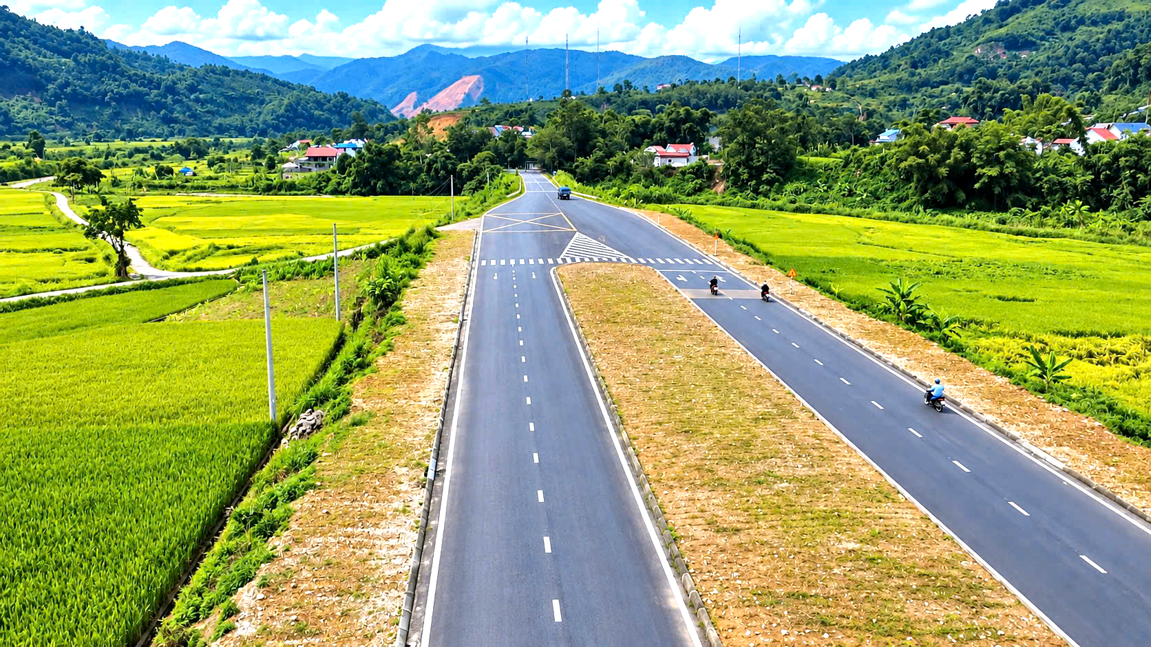 To&agrave;n cảnh tuyến đường kết nối Lai Ch&acirc;u với cao tốc Nội B&agrave;i - L&agrave;o Cai vừa ho&agrave;n th&agrave;nh- Ảnh 8.