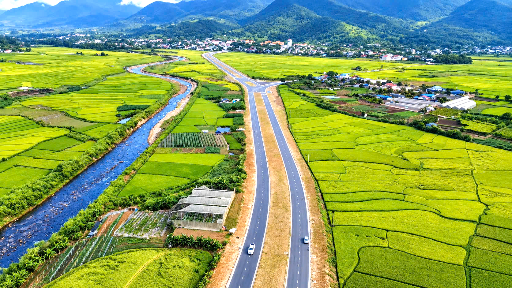 To&agrave;n cảnh tuyến đường kết nối Lai Ch&acirc;u với cao tốc Nội B&agrave;i - L&agrave;o Cai vừa ho&agrave;n th&agrave;nh- Ảnh 9.