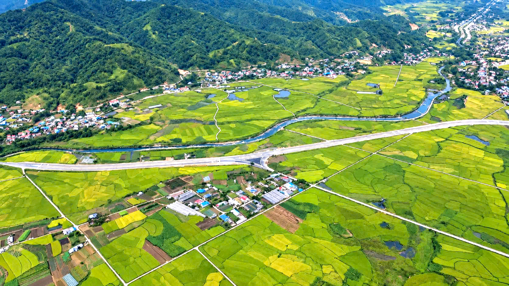 To&agrave;n cảnh tuyến đường kết nối Lai Ch&acirc;u với cao tốc Nội B&agrave;i - L&agrave;o Cai vừa ho&agrave;n th&agrave;nh- Ảnh 10.