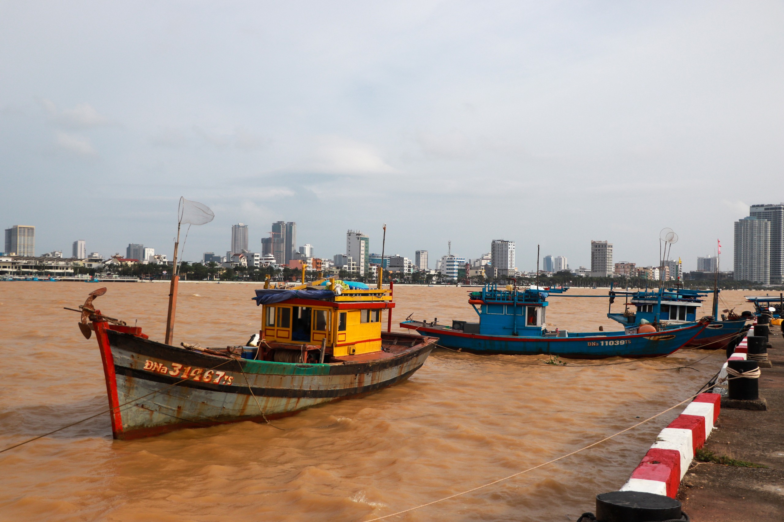 Đ&agrave; Nẵng, Huế l&ecirc;n phương &aacute;n chủ động ứng ph&oacute; mưa lớn trong 10 ng&agrave;y tới- Ảnh 2.