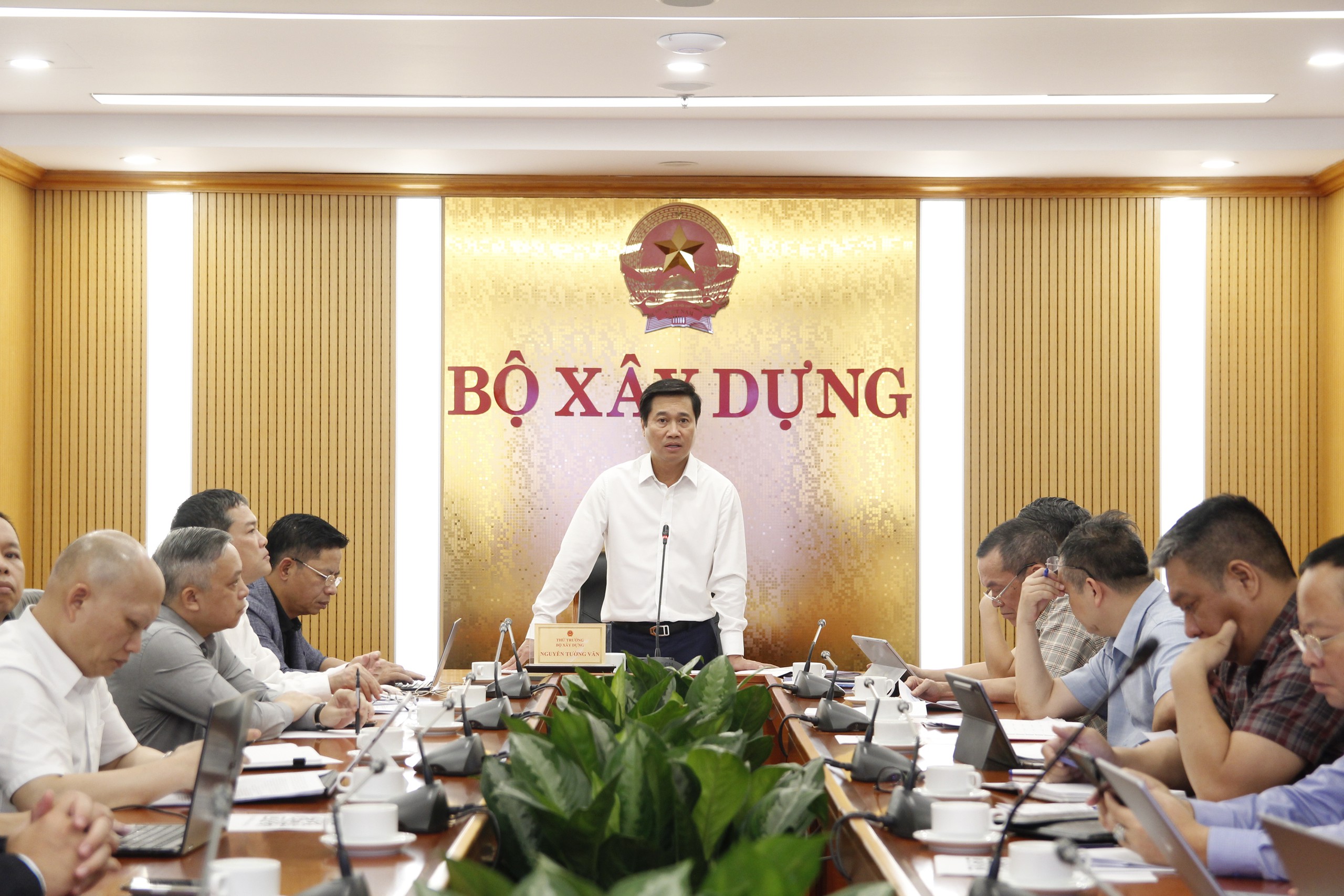 Thứ trưởng Nguyễn Tường Văn: Dữ liệu l&agrave; nền tảng ph&aacute;t triển đ&ocirc; thị th&ocirc;ng minh- Ảnh 1.