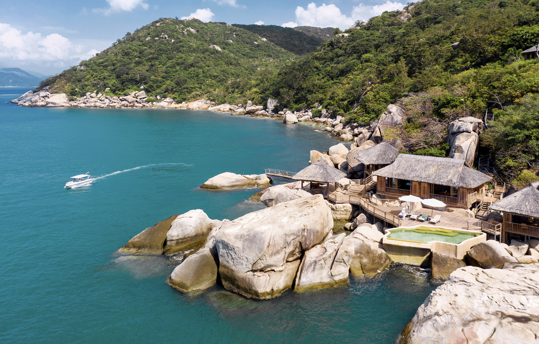 Vi phạm c&ocirc;ng bố th&ocirc;ng tin, Ninh V&acirc;n Bay bị phạt 365 triệu đồng- Ảnh 1.