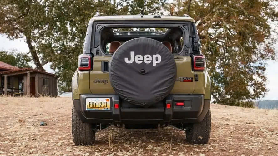 Jeep Recon điện mạnh 670 mã lực nhưng chỉ đi khoảng 357 km - Ảnh 4.