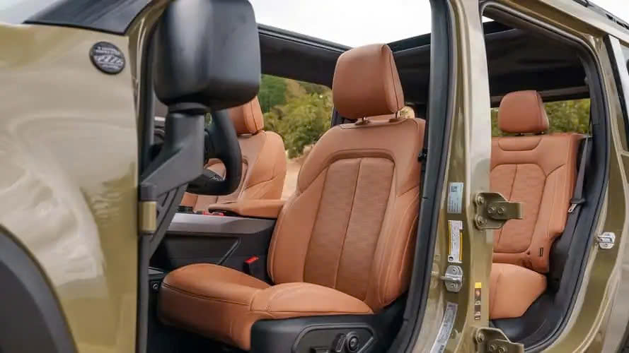 Jeep Recon điện mạnh 670 mã lực nhưng chỉ đi khoảng 357 km - Ảnh 7.