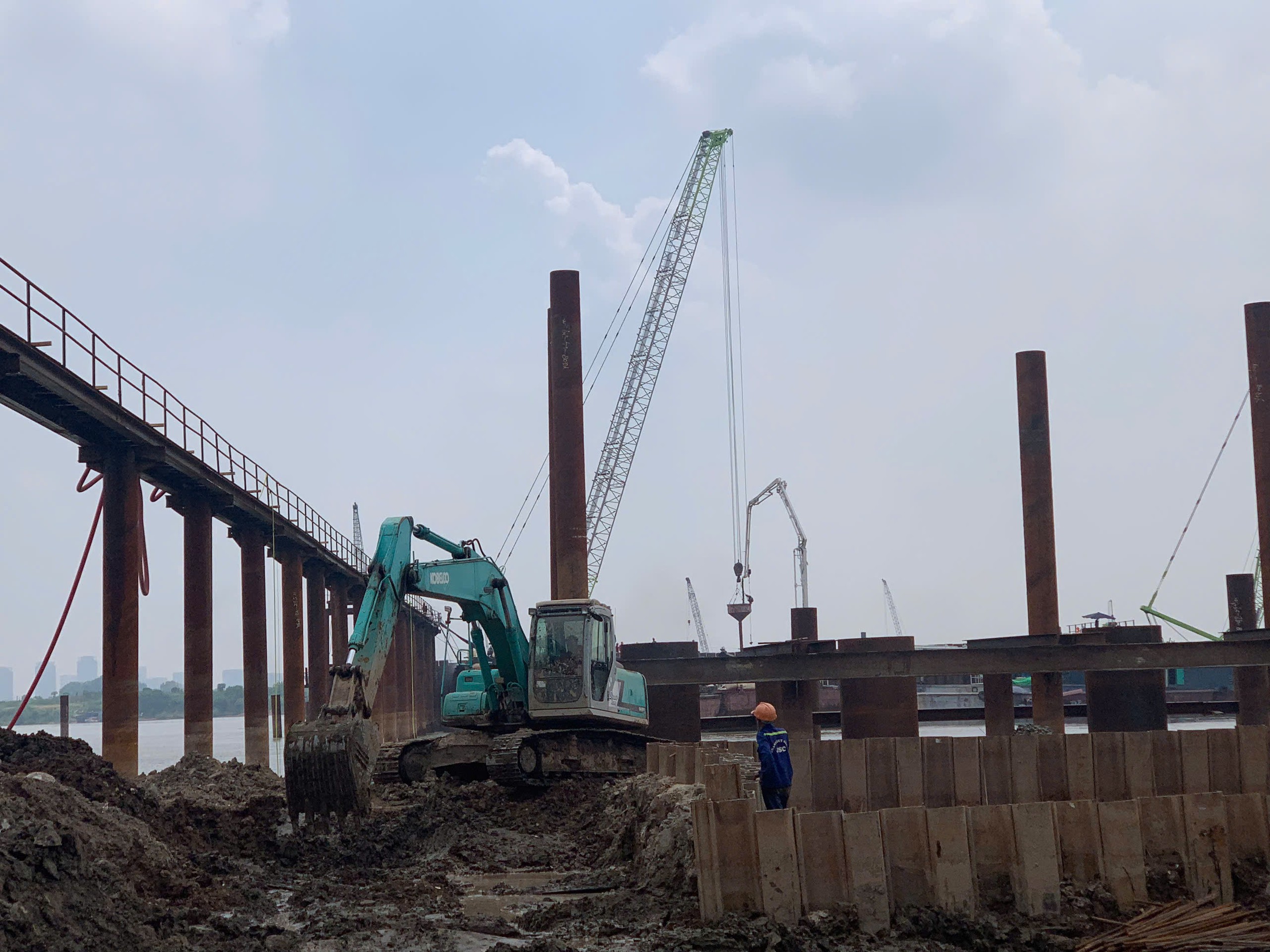 H&agrave; Nội: Ba đại c&ocirc;ng trường cầu vượt s&ocirc;ng Hồng c&ugrave;ng tăng tốc, chạy đua về đ&iacute;ch trước APEC- Ảnh 13.