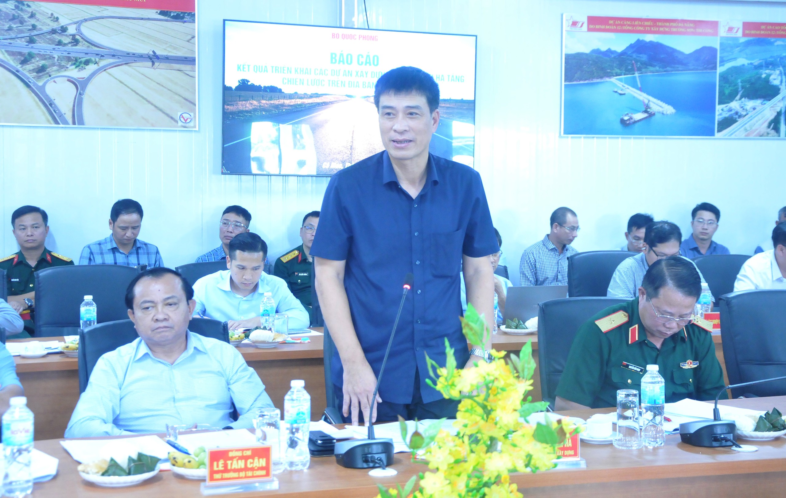 Ph&oacute; Thủ tướng Thường trực t&iacute;nh phương &aacute;n nhập c&aacute;t, đ&aacute; Campuchia cho cao tốc ĐBSCL - Ảnh 4.