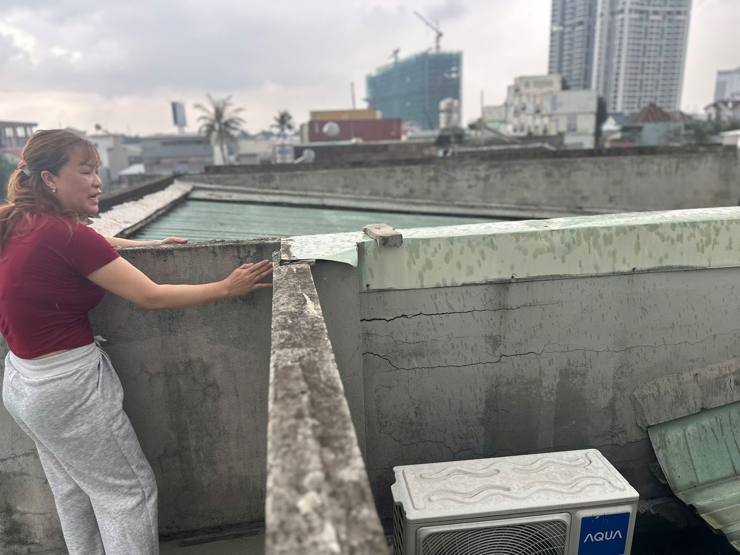 Nhiều nhà dân nứt toác dự án A&T Saigon Riverside: Chủ đầu tư nhận trách nhiệm - Ảnh 2.