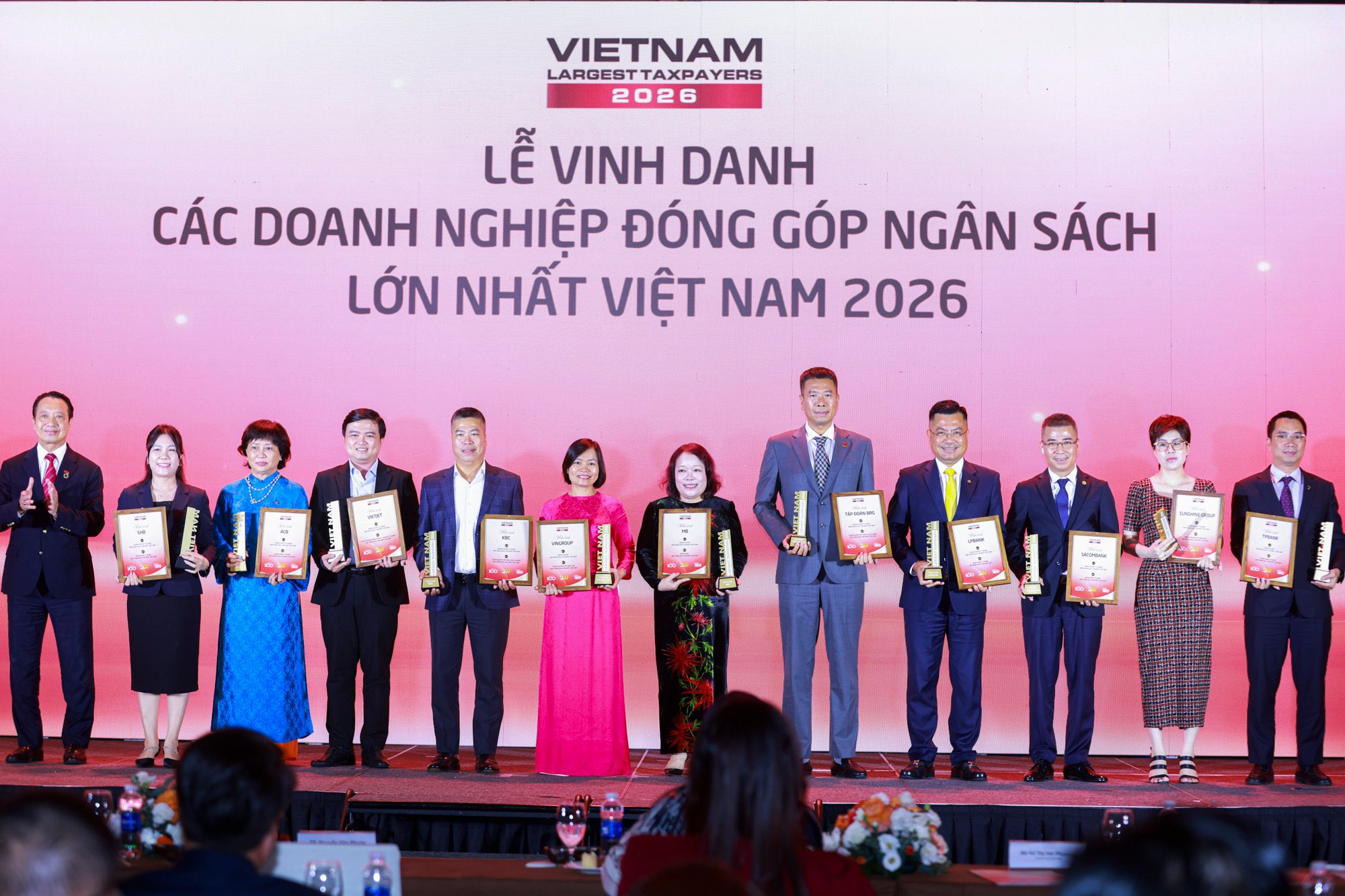 Nh&oacute;m bất động sản, x&acirc;y dựng dẫn đầu danh s&aacute;ch 200 doanh nghiệp nộp ng&acirc;n s&aacute;ch Nh&agrave; nước- Ảnh 3.