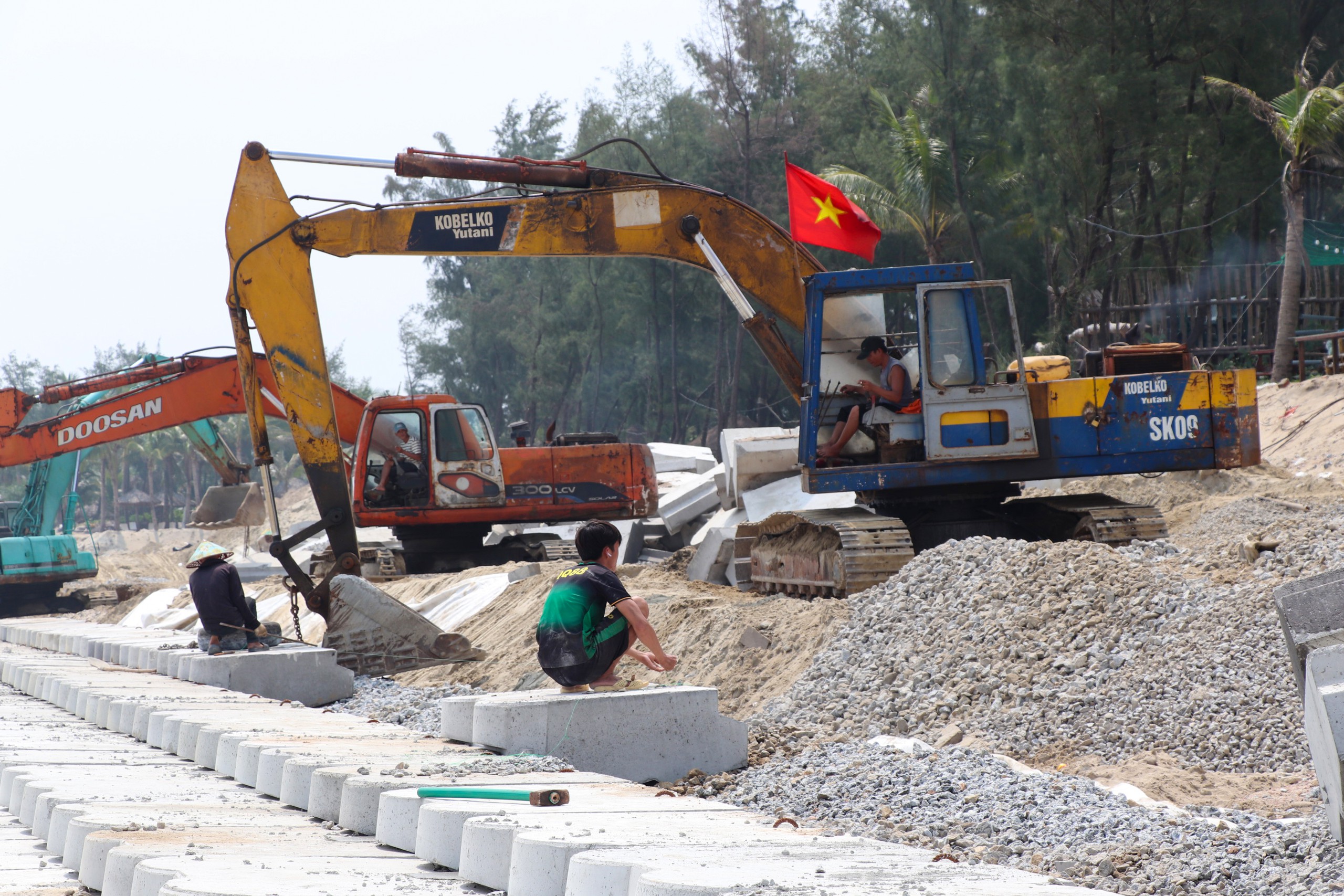 Đà Nẵng: Gấp rút thi công kè khẩn cấp gần 500 tỷ đồng bảo vệ sông Thu Bồn và biển Hội An- Ảnh 11.