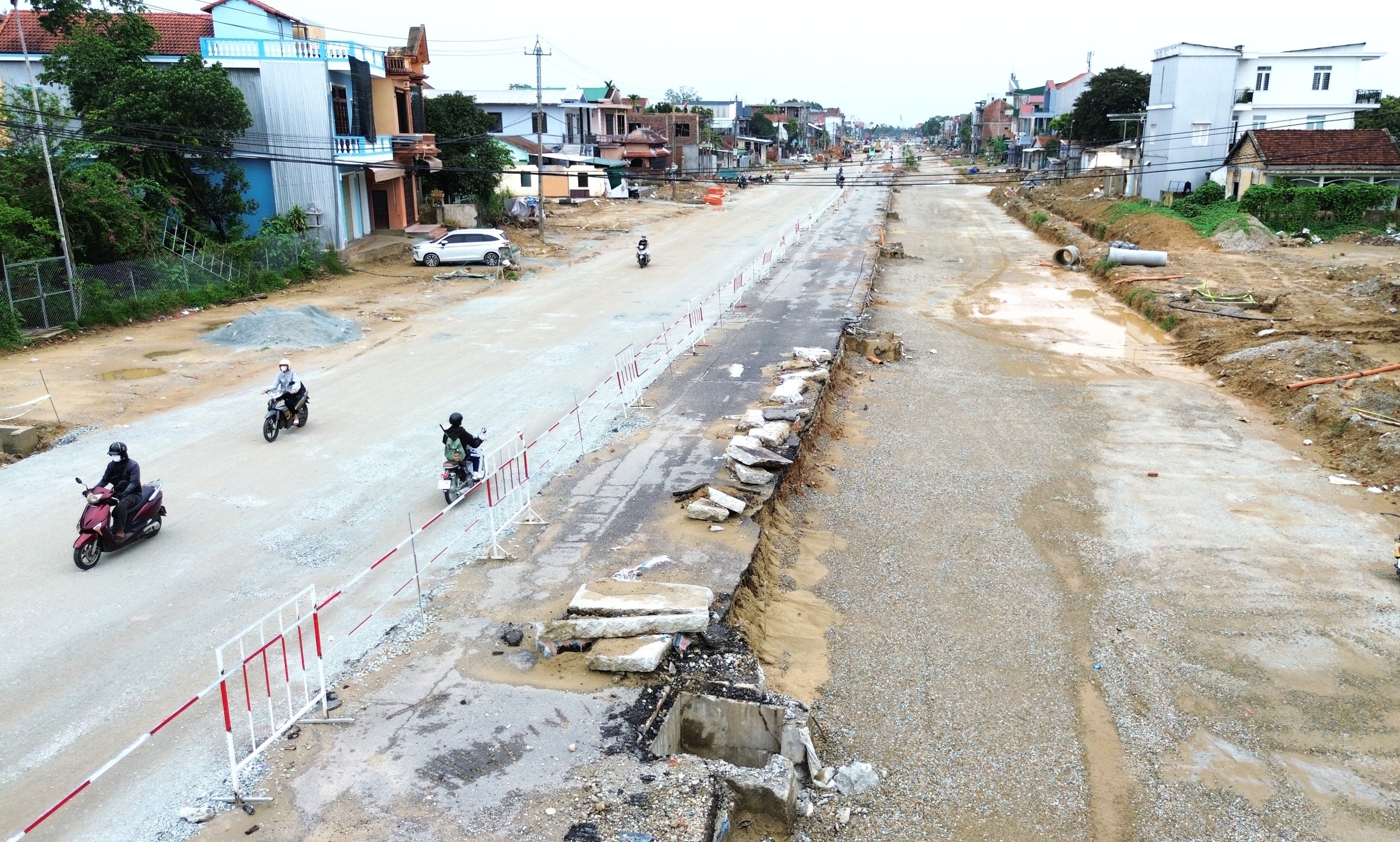 Tuyến đường 100 tỷ đồng nối cầu vượt s&ocirc;ng Hương ở Huế c&oacute; ho&agrave;n th&agrave;nh đ&uacute;ng tiến độ?- Ảnh 7.