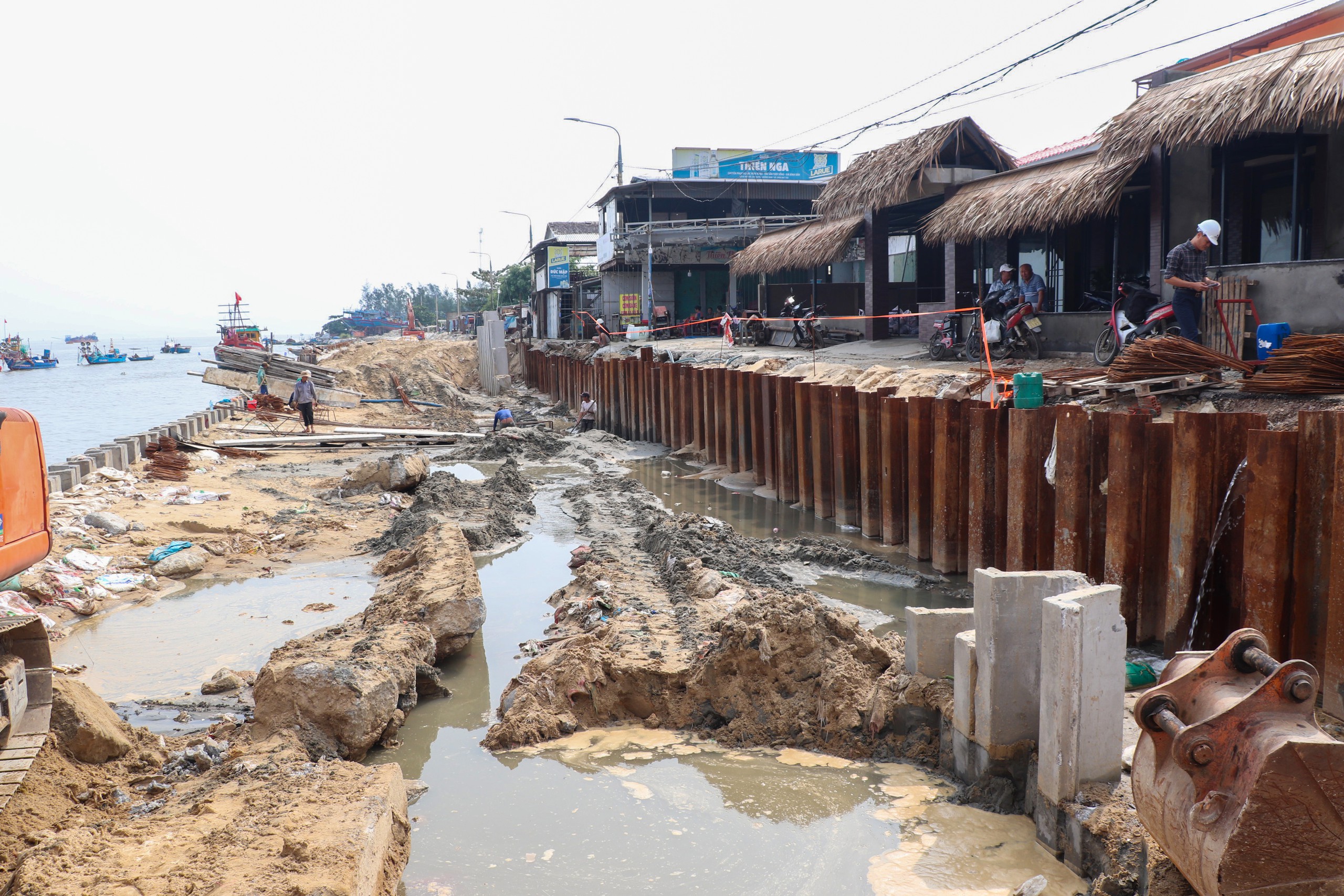 Đà Nẵng: Gấp rút thi công kè khẩn cấp gần 500 tỷ đồng bảo vệ sông Thu Bồn và biển Hội An- Ảnh 4.