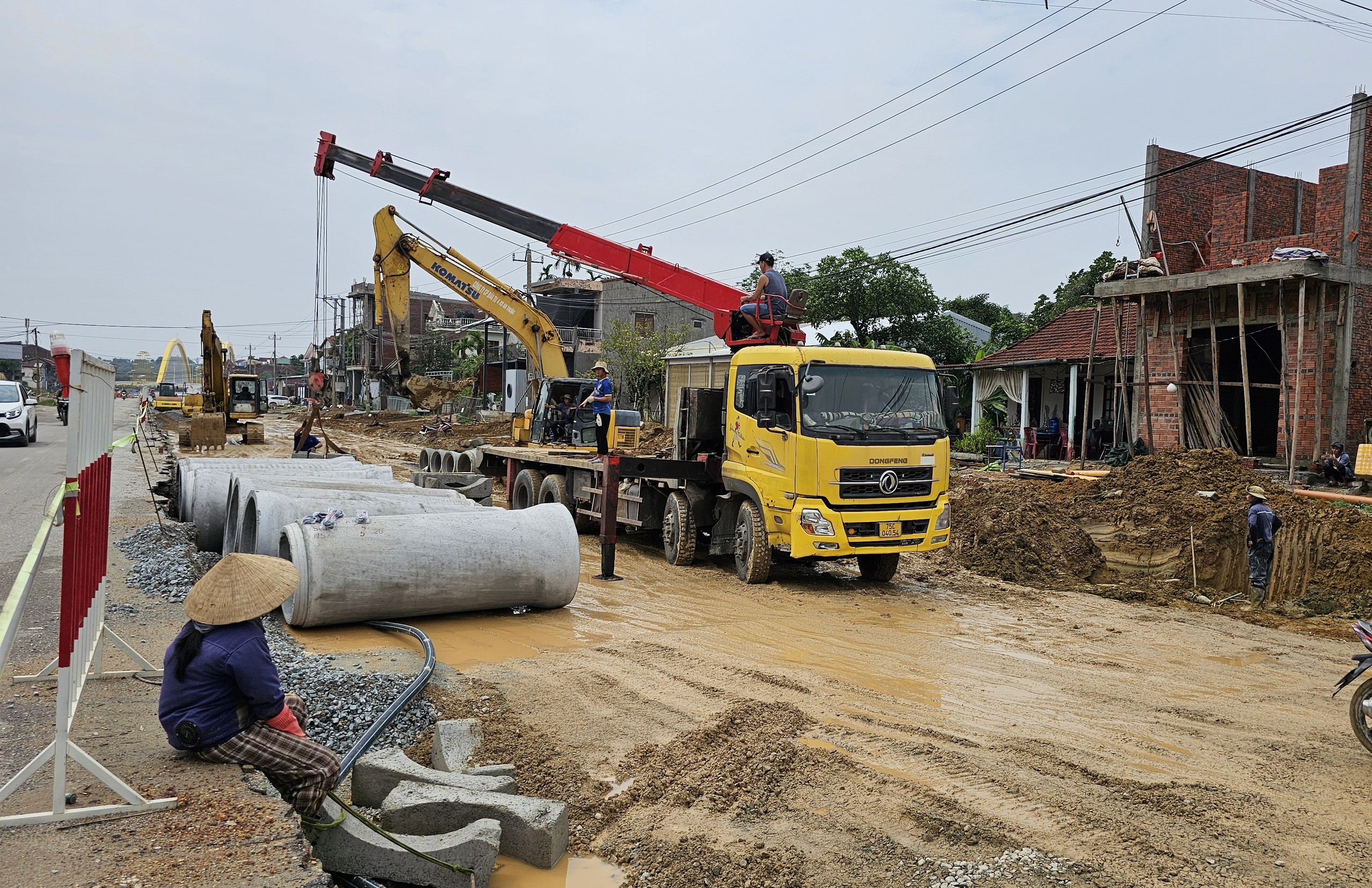 Tuyến đường 100 tỷ đồng nối cầu vượt s&ocirc;ng Hương ở Huế c&oacute; ho&agrave;n th&agrave;nh đ&uacute;ng tiến độ?- Ảnh 9.
