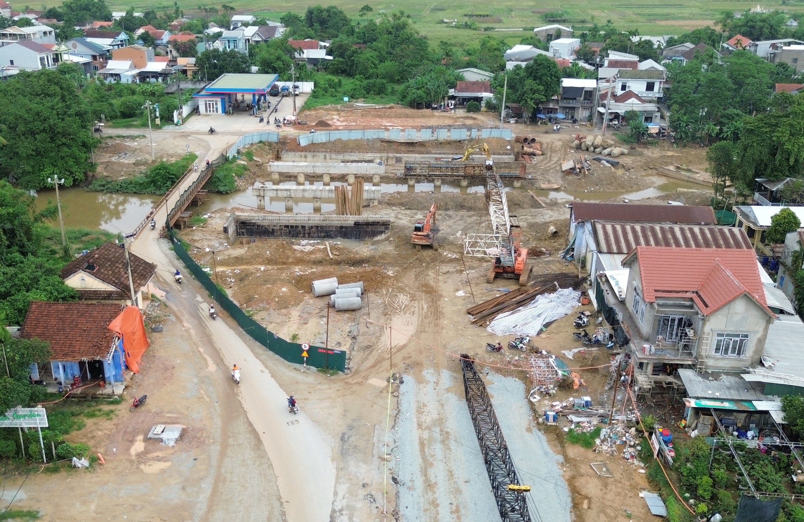 Tuyến đường 100 tỷ đồng nối cầu vượt s&ocirc;ng Hương ở Huế c&oacute; ho&agrave;n th&agrave;nh đ&uacute;ng tiến độ?- Ảnh 10.