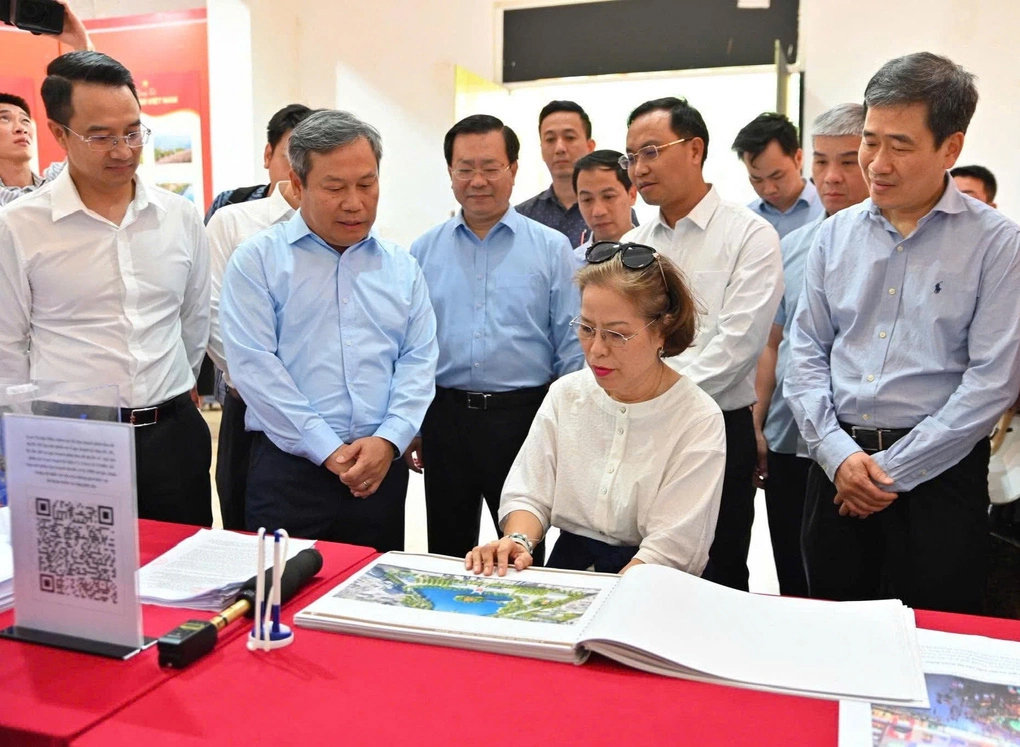 Giữ hồn cốt di sản kh&ocirc;ng gian hồ Gươm - Ảnh 2.