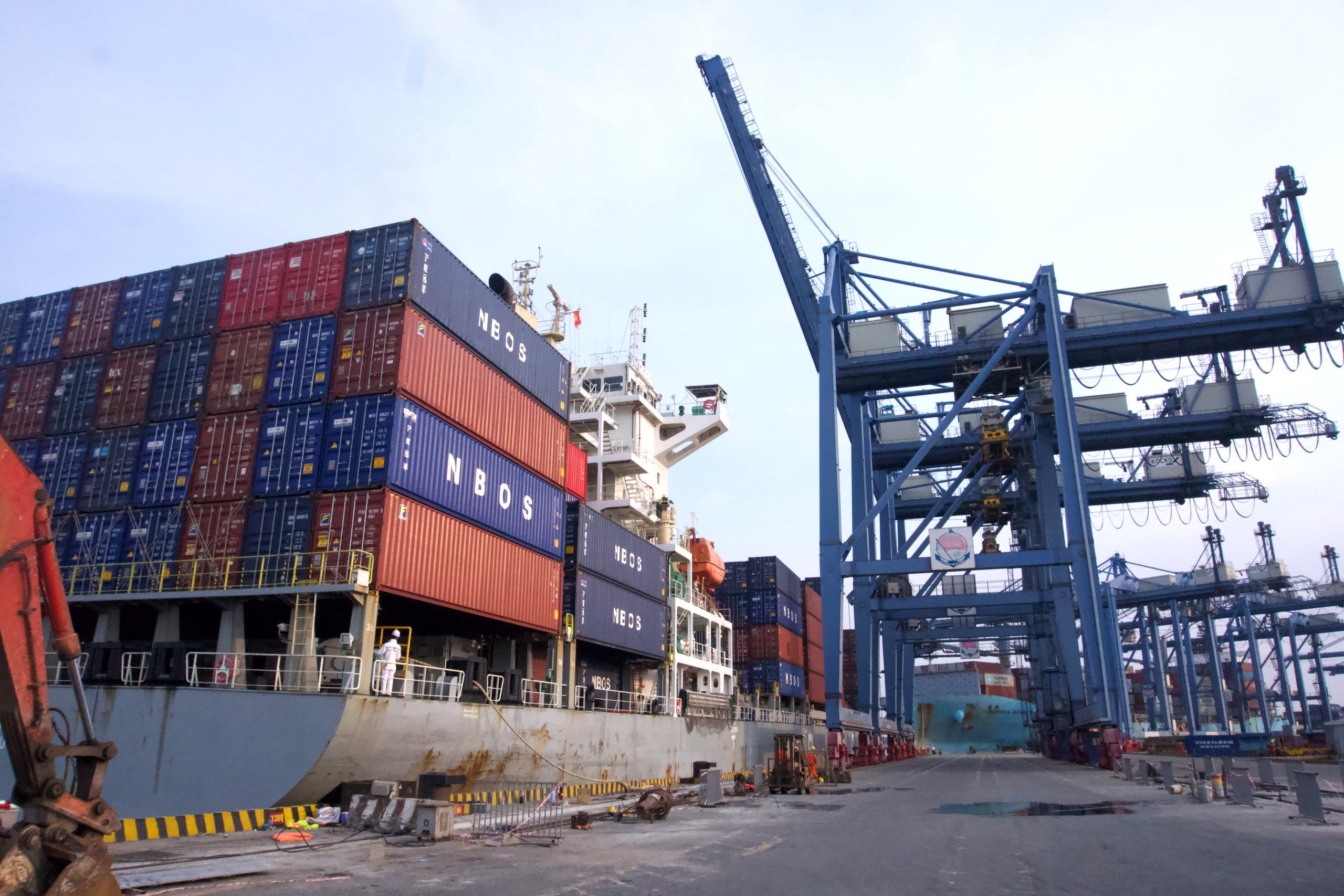 Bỏ thủ tục gia hạn cảng thuỷ, linh hoạt thủ tục cho t&agrave;u rời, v&agrave;o cảng biển - Ảnh 1.