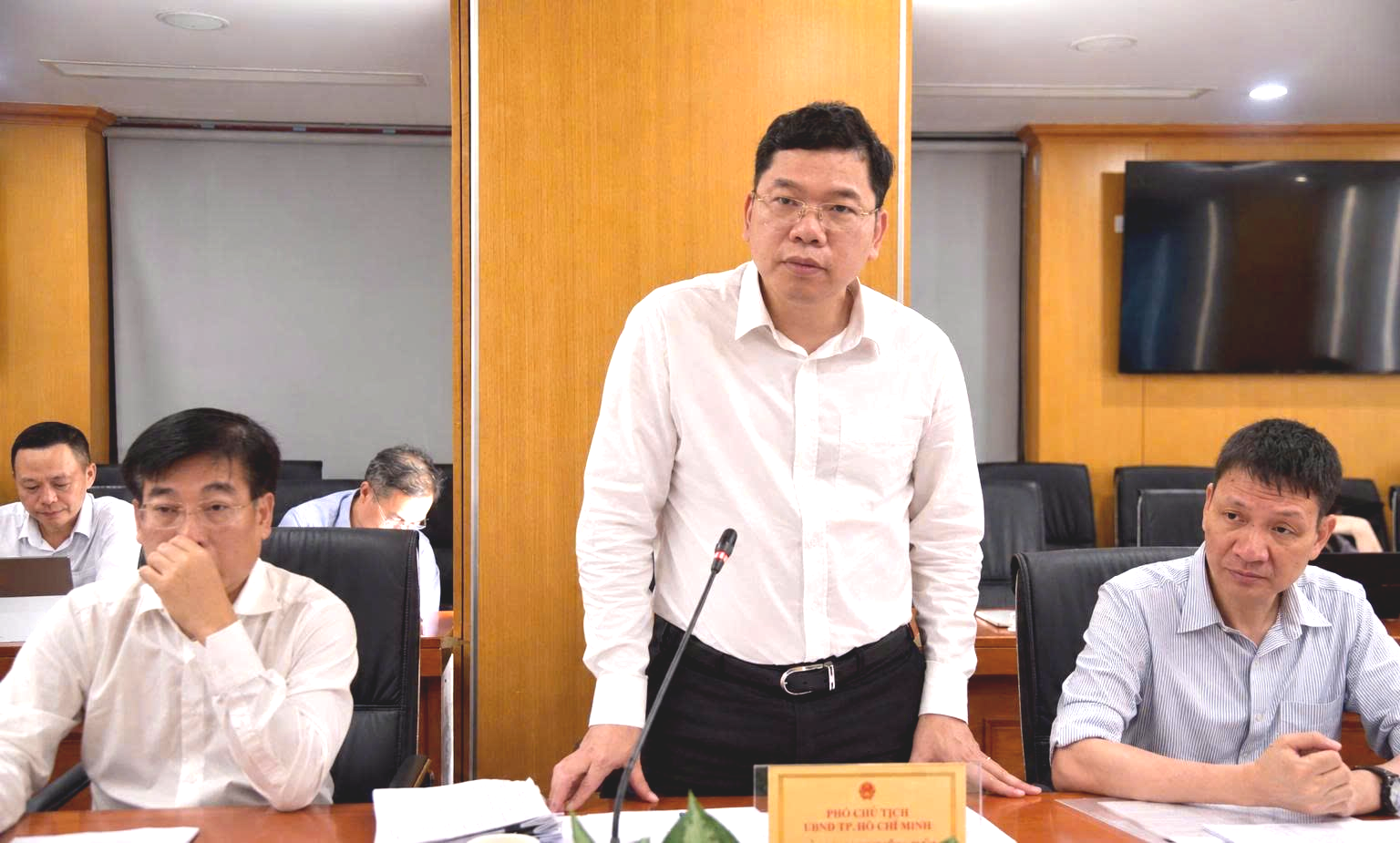 Bộ X&acirc;y dựng tham vấn ch&iacute;nh s&aacute;ch cho TP. HCM về triển khai Luật Ph&aacute;t triển đ&ocirc; thị - Ảnh 2.