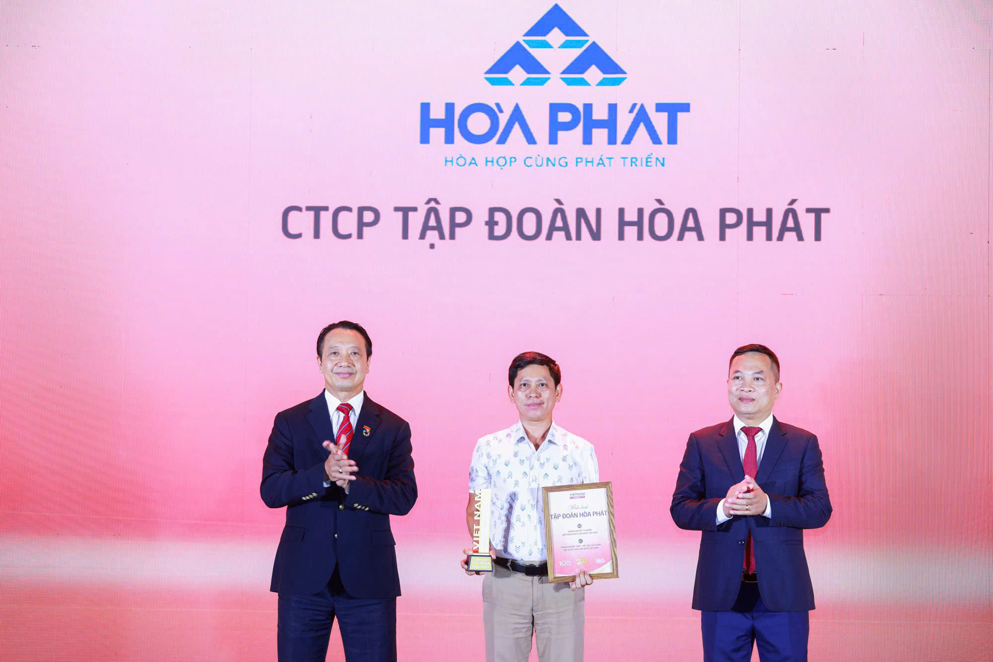 H&ograve;a Ph&aacute;t được vinh danh Top 5 doanh nghiệp tư nh&acirc;n nộp ng&acirc;n s&aacute;ch lớn nhất Việt Nam- Ảnh 1.