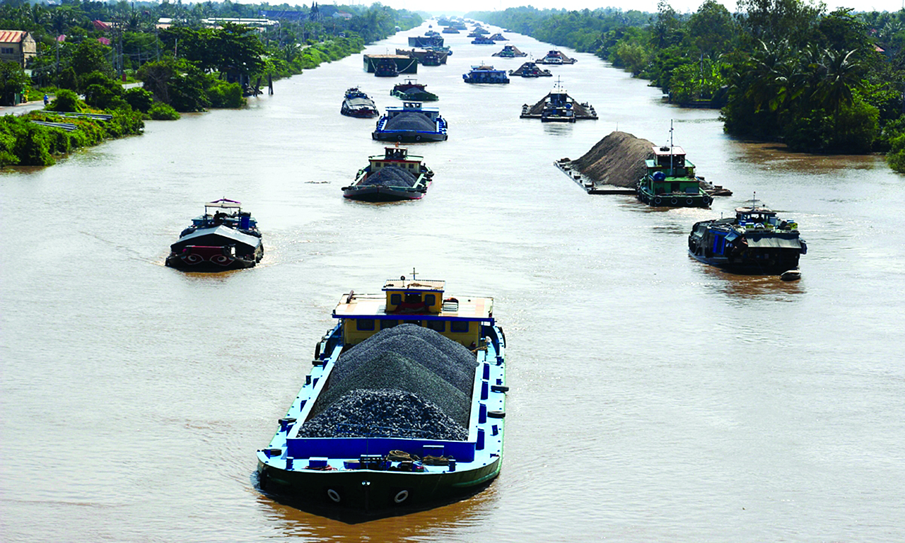 Đánh thức lợi thế đường thủy, hướng tới mạng lưới vận tải xanh - Ảnh 1.