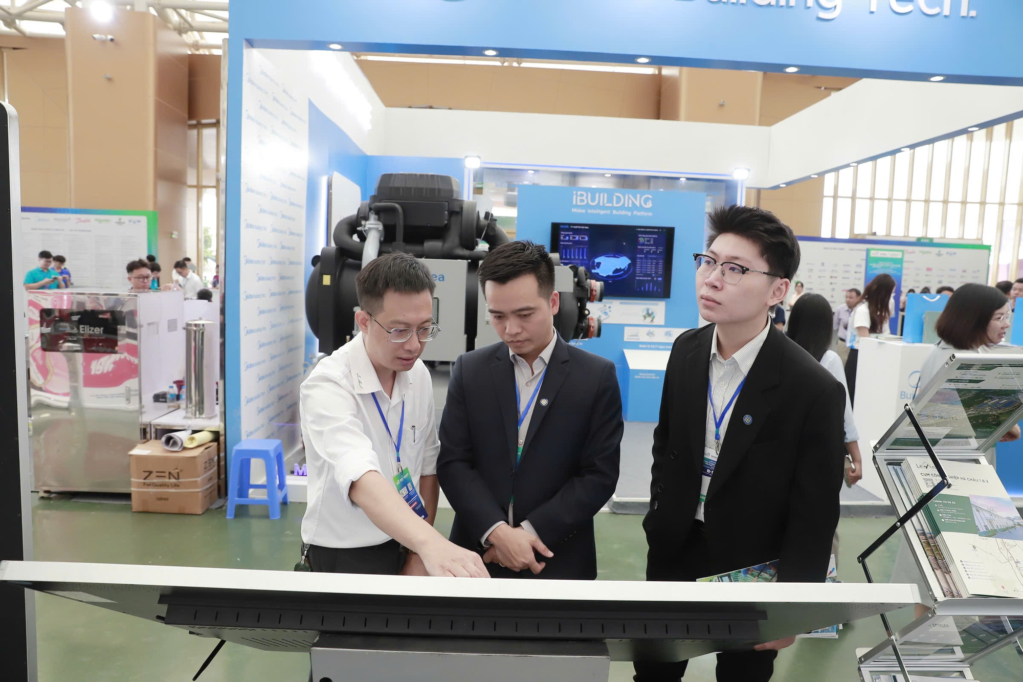 Khai mạc chuỗi triển l&atilde;m hạng mục đầu tư, x&acirc;y dựng nh&agrave; m&aacute;y c&ocirc;ng nghiệp - Ảnh 4.