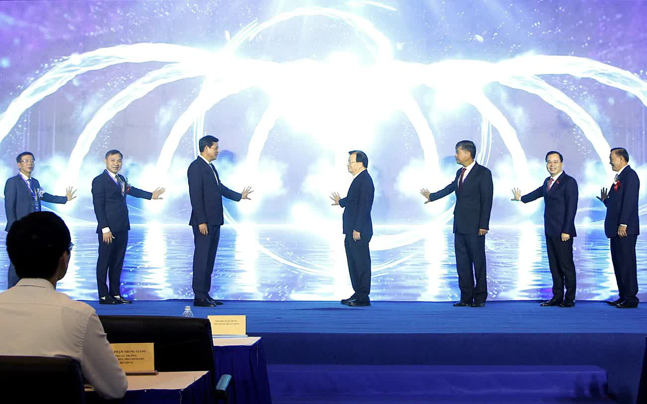 Thứ trưởng B&ugrave;i Xu&acirc;n Dũng: Ng&agrave;nh nước đẩy mạnh chuyển đổi số, tăng khả năng th&iacute;ch ứng- Ảnh 4.