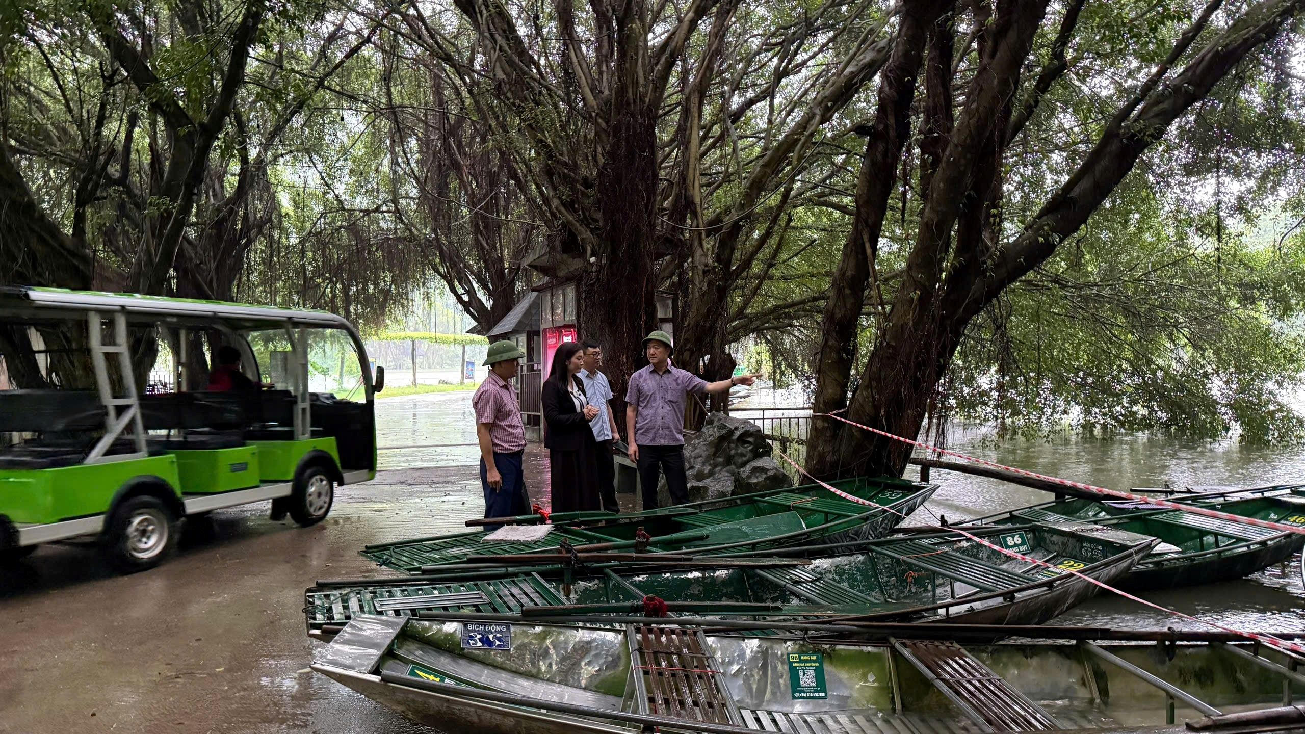 Ninh B&igrave;nh: Nhiều khu, điểm du lịch tạm dừng hoạt động do mưa lũ- Ảnh 3.