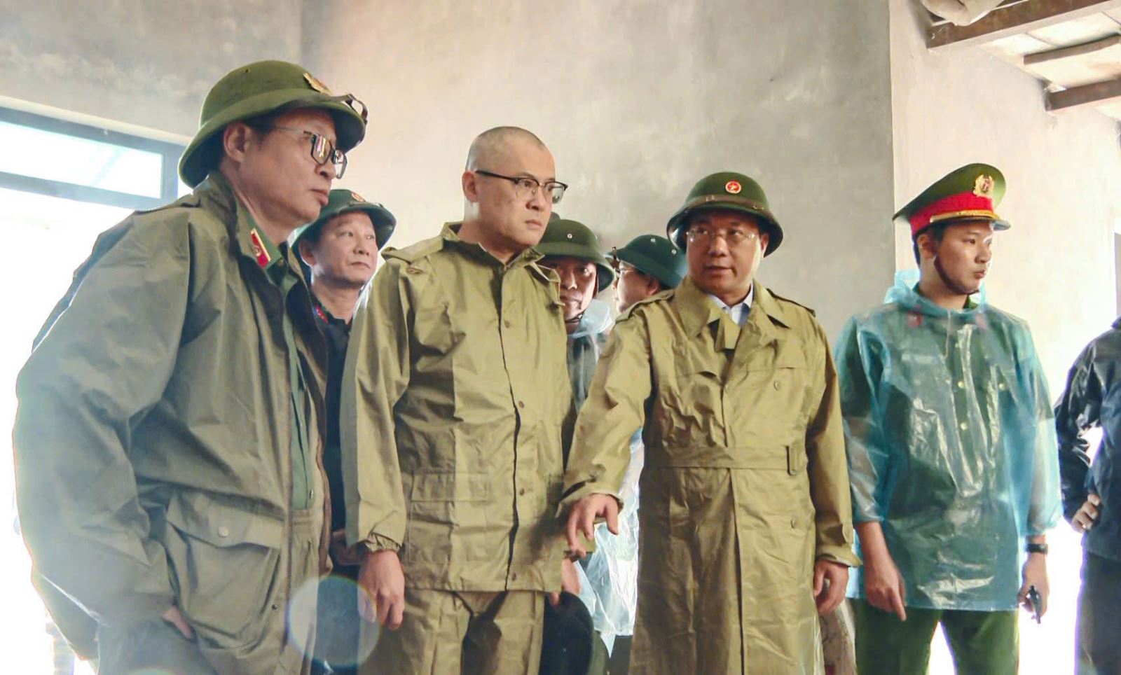 Phú Thọ: Tập trung ứng phó mưa lũ, khắc phục sự cố sạt lở đất nghiêm trọng- Ảnh 3.
