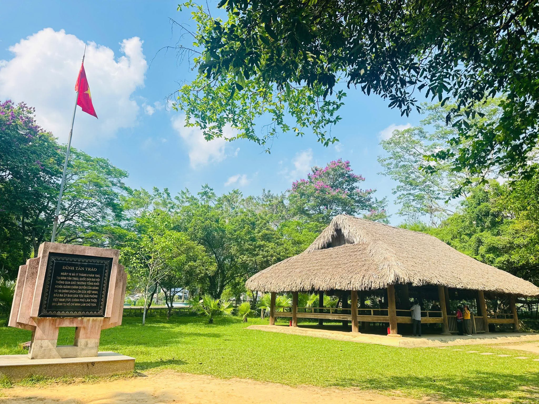 Tuyên Quang: Xây dựng nông thôn mới gắn với phát triển du lịch bền vững - Ảnh 8.