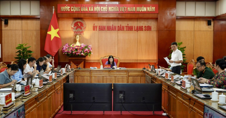 Đẩy nhanh khám sức khỏe định kỳ và lập hồ sơ sức khỏe điện tử cho người dân Lạng Sơn- Ảnh 1.