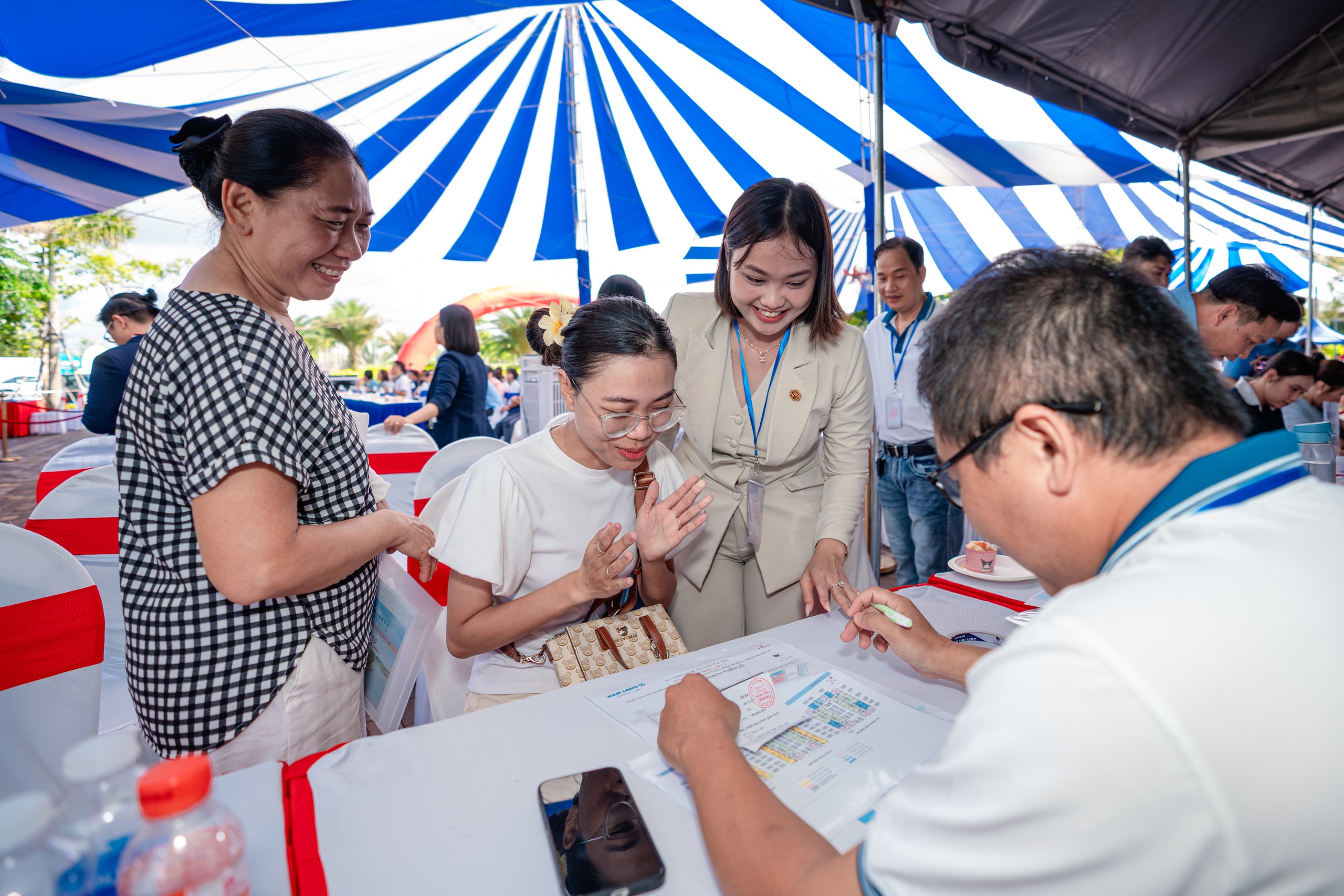 Cần Thơ đưa hơn 1.600 căn hộ, nhà ở hình thành trong tương lai vào kinh doanh- Ảnh 1.