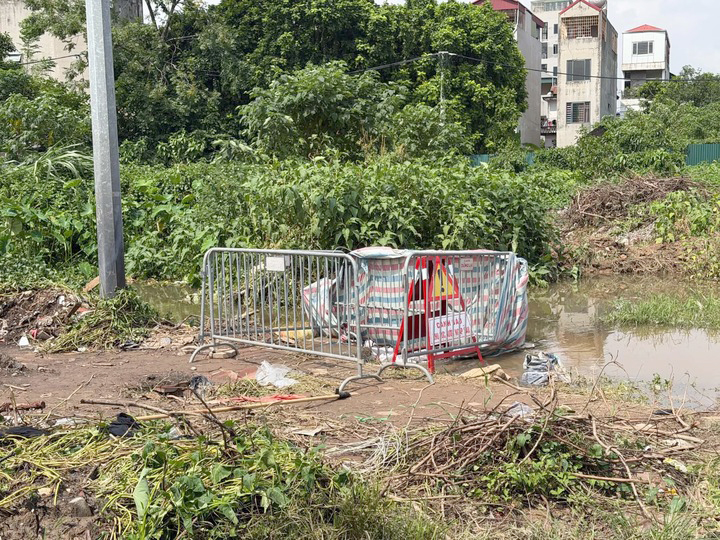 H&agrave; Nội: T&igrave;m thấy thi thể sinh vi&ecirc;n năm nhất bị nước cuốn tr&ocirc;i- Ảnh 1.