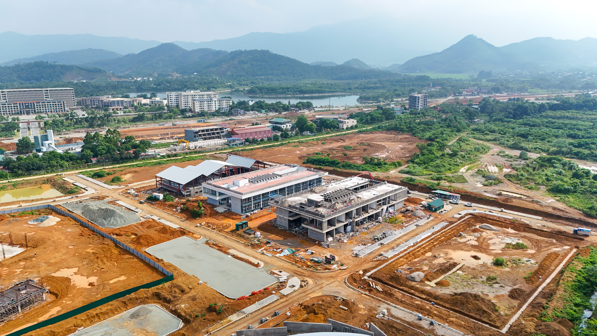 Kh&aacute;m ph&aacute; kh&ocirc;ng gian mới đ&ocirc; thị đại học H&ograve;a Lạc sau 13 năm x&acirc;y dựng- Ảnh 42.