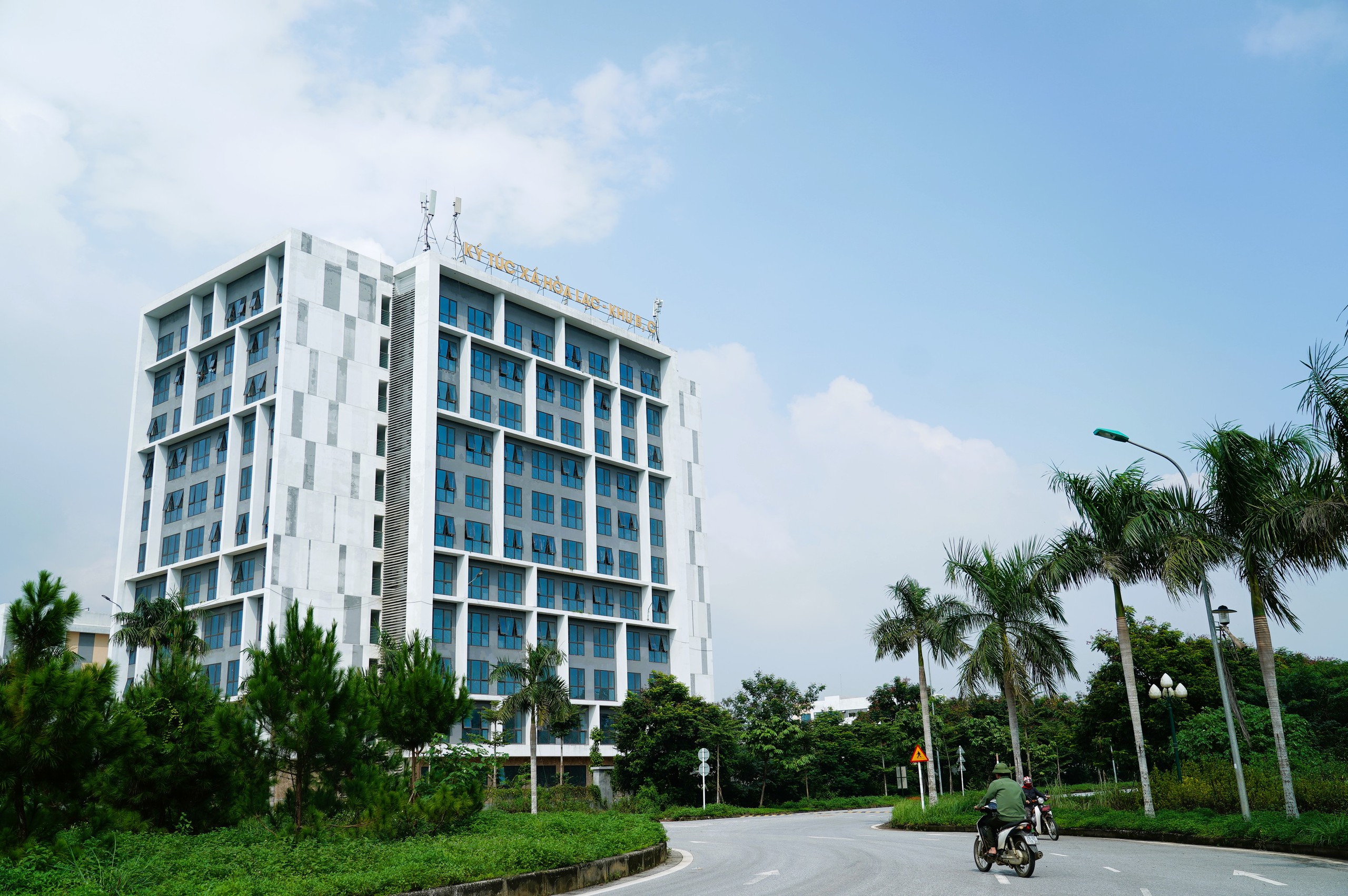 Kh&aacute;m ph&aacute; kh&ocirc;ng gian mới đ&ocirc; thị đại học H&ograve;a Lạc sau 13 năm x&acirc;y dựng- Ảnh 18.
