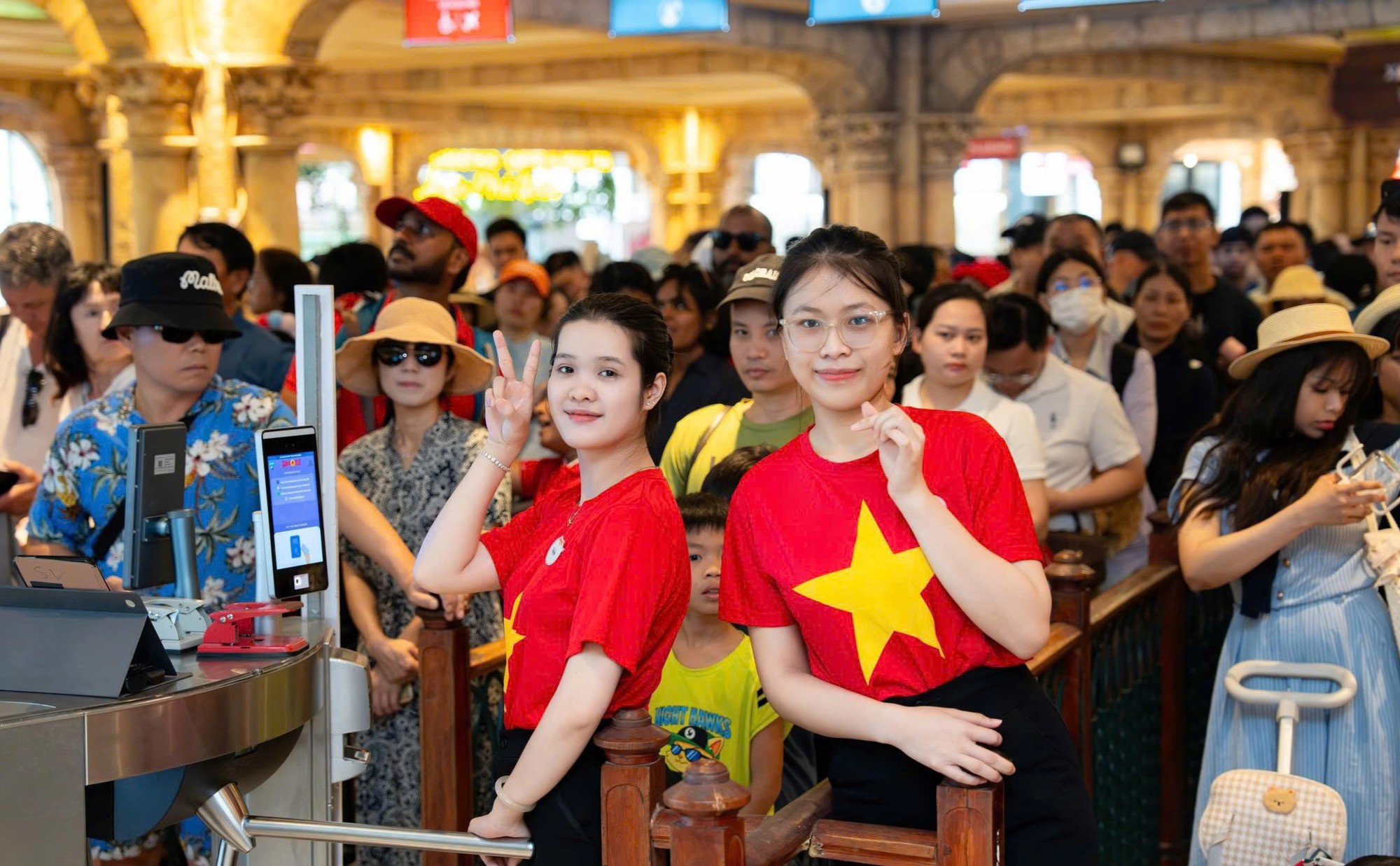 Kh&aacute;ch du lịch đến An Giang tăng 40%, thu hơn 880 tỷ đồng trong dịp Lễ Quốc kh&aacute;nh 2/9 - Ảnh 2.