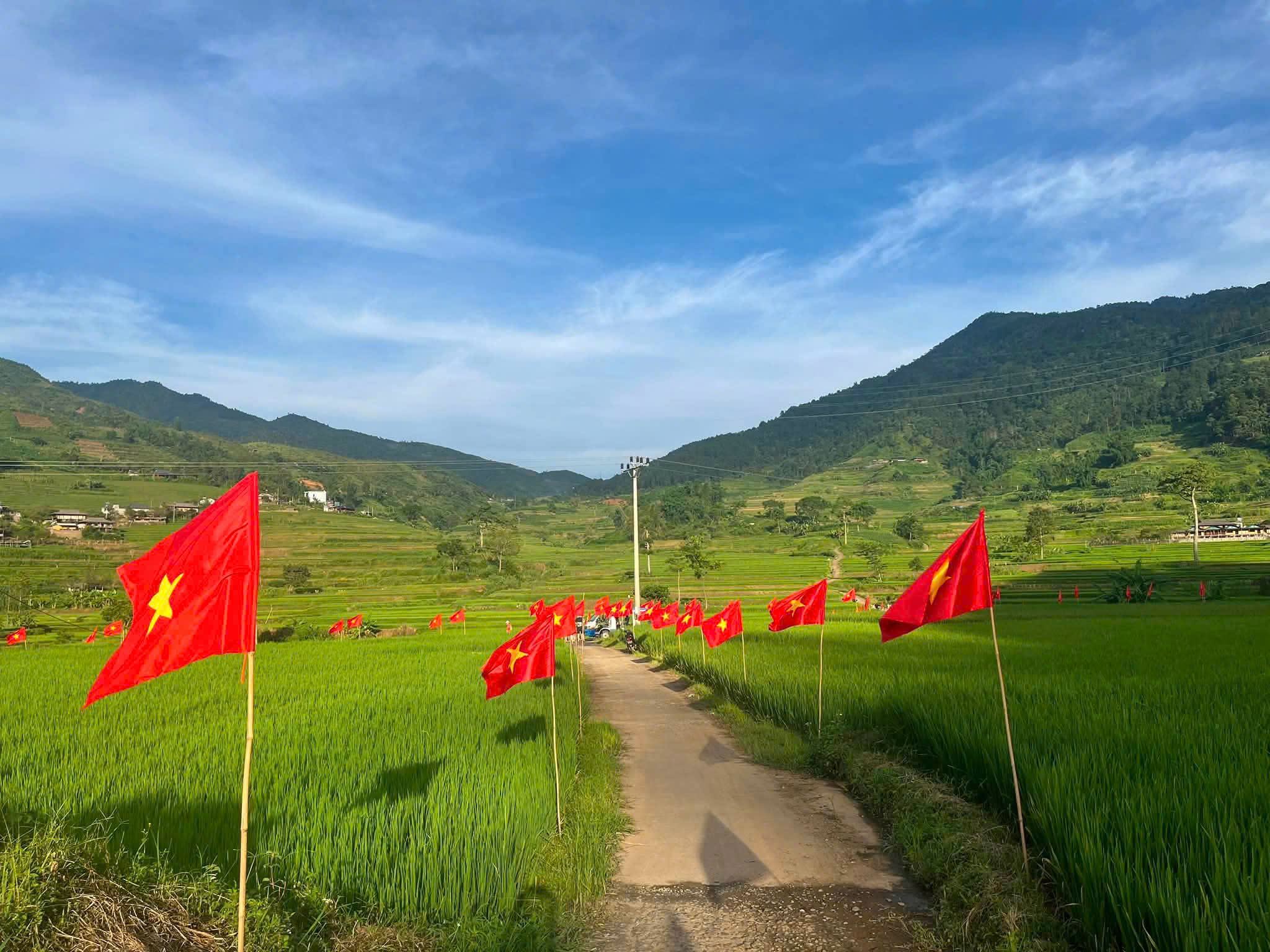 S&ocirc;i nổi Tết Độc lập ở T&acirc;y Bắc v&agrave; v&ograve;ng x&ograve;e đo&agrave;n kết - Ảnh 21.