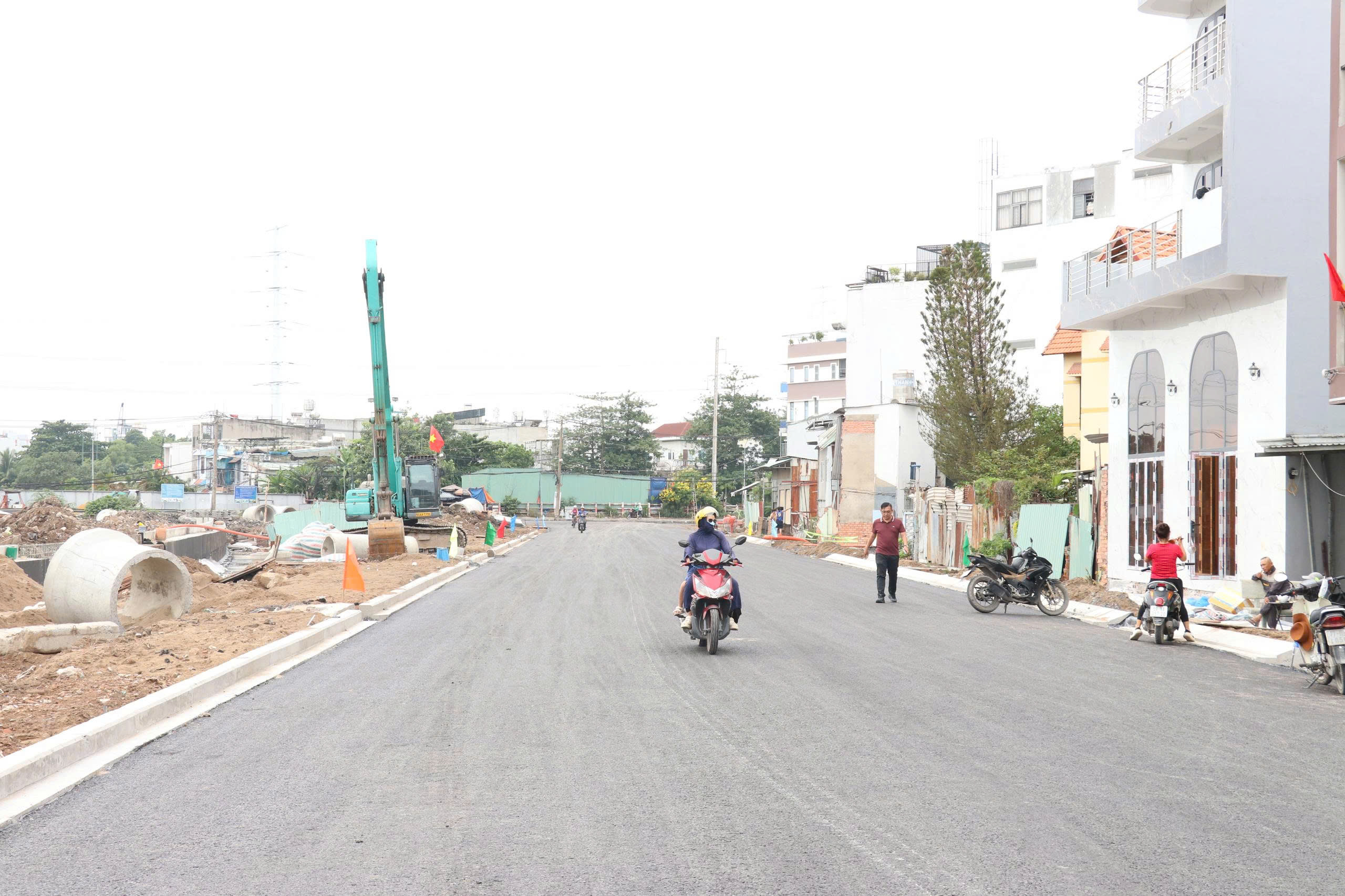 TP.HCM thông xe kỹ thuật tuyến đường đầu tiên thuộc dự án rạch Xuyên Tâm - Ảnh 1.