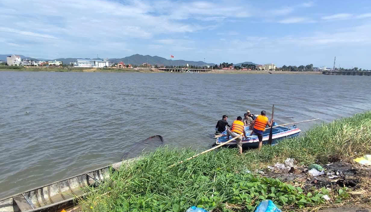 Gia Lai: T&igrave;m thấy thi thể 2 người mất t&iacute;ch khi đ&aacute;nh bắt c&aacute; tr&ecirc;n s&ocirc;ng Lại Giang - Ảnh 2.