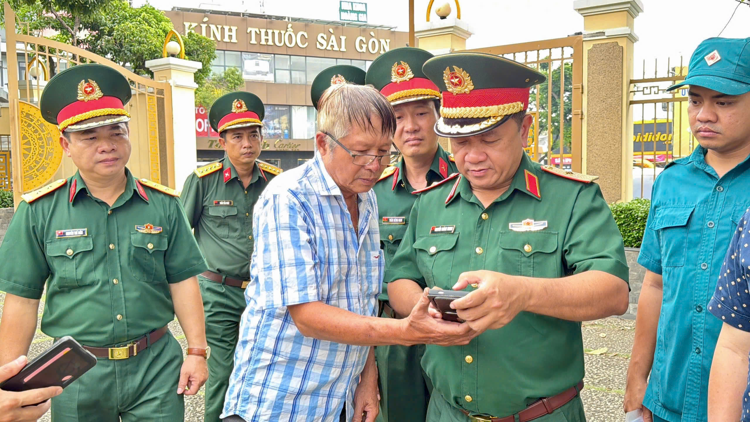 K&ecirc;u gọi nh&acirc;n chứng cung cấp th&ocirc;ng tin về nơi ch&ocirc;n cất liệt sĩ Mậu Th&acirc;n 1968 - Ảnh 2.