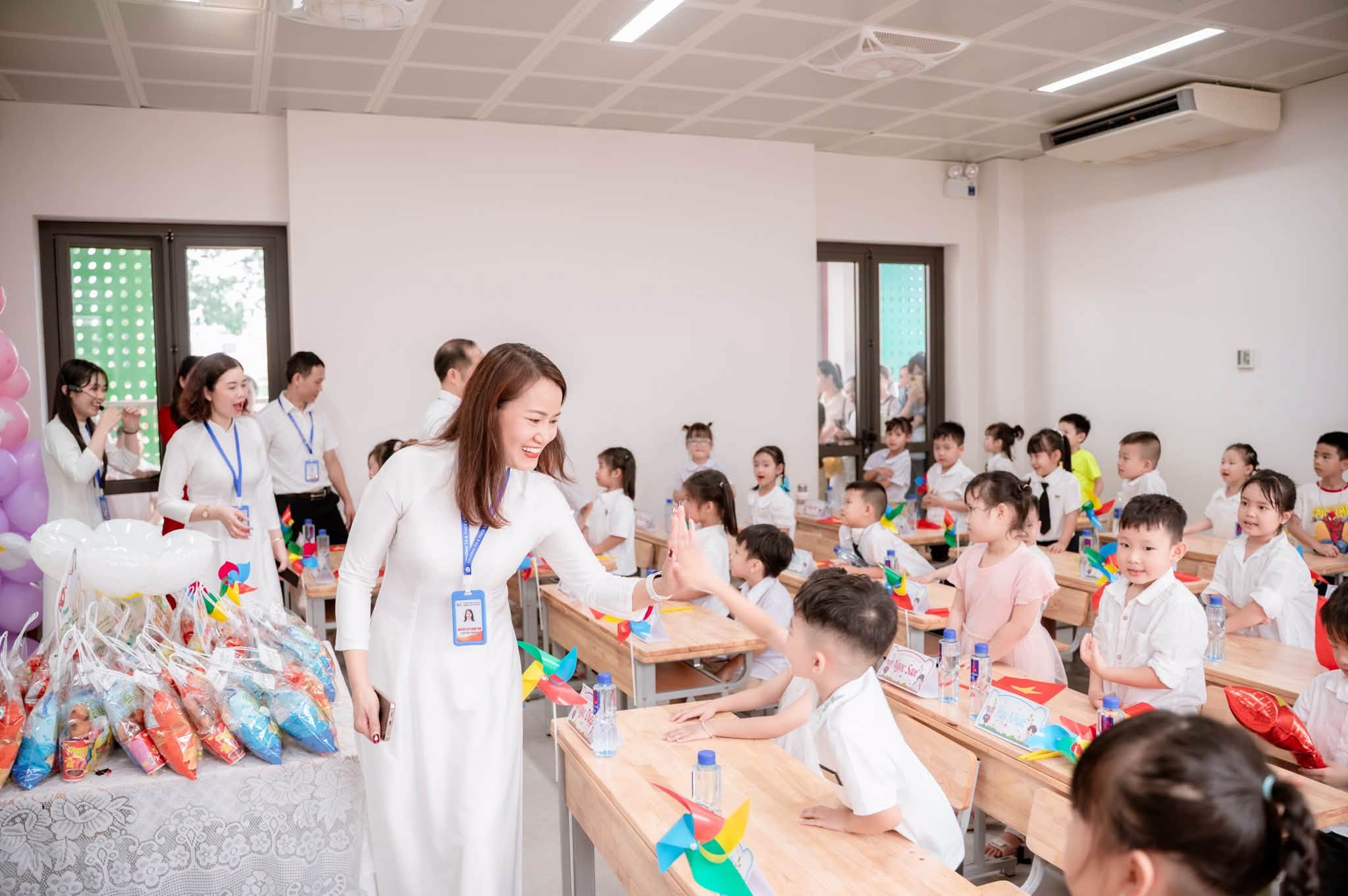 Giảm thủ tục, tăng ph&acirc;n cấp quản l&yacute; cơ sở gi&aacute;o dục - Ảnh 1.