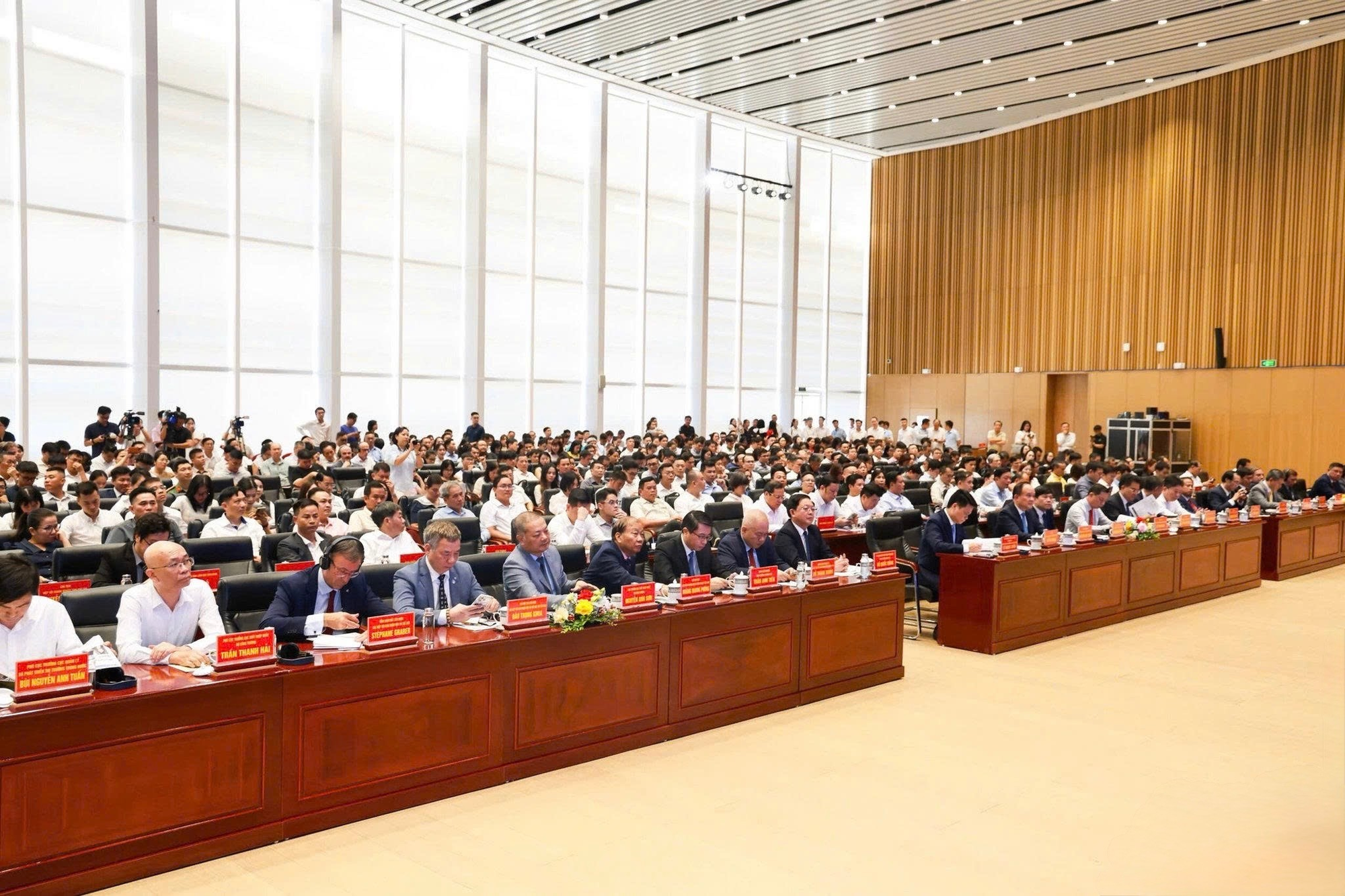 Kết nối hạ tầng, mở không gian phát triển logistics Đồng bằng sông Hồng- Ảnh 2.