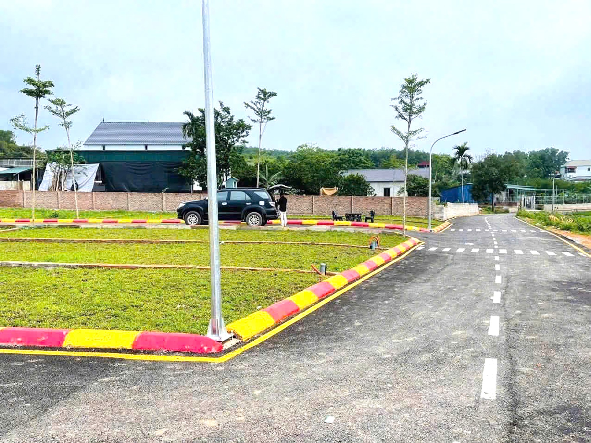 Đất nền hạ nhiệt sau chu kỳ tăng nóng- Ảnh 1.