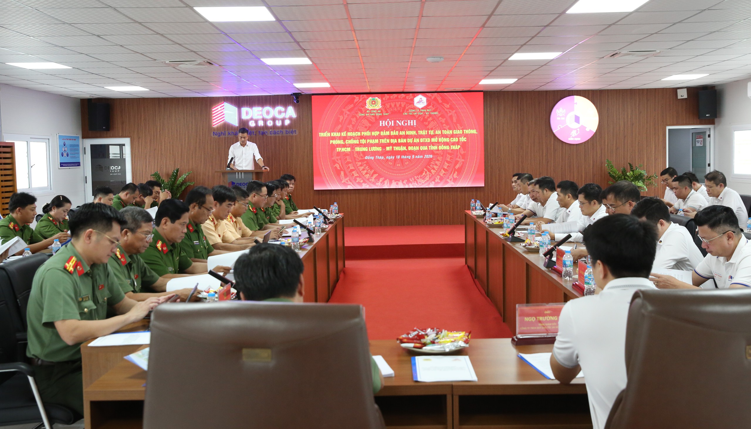 Lắp "mắt thần" giám sát công trường mở rộng cao tốc TP.HCM - Mỹ Thuận- Ảnh 3.