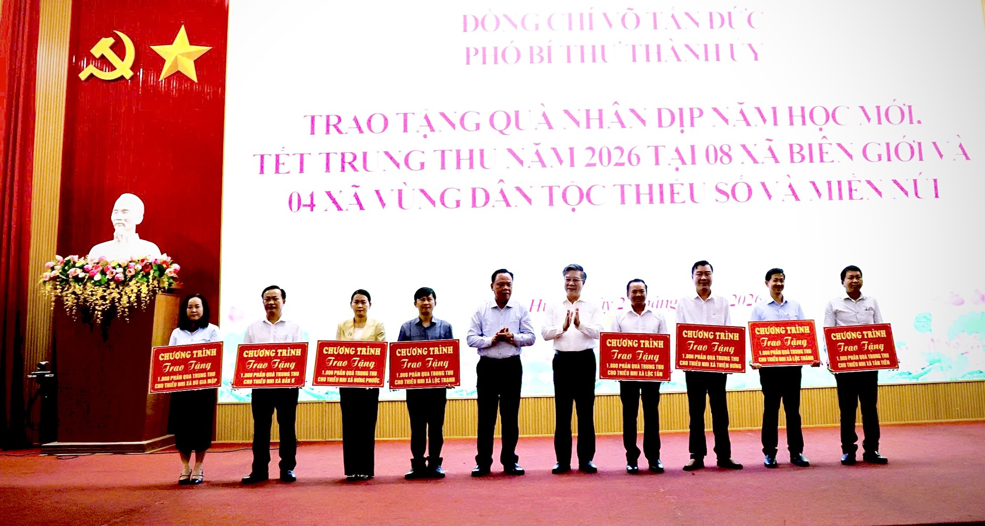 10.000 phần qu&agrave; Trung thu đến với thiếu nhi v&ugrave;ng bi&ecirc;n giới, d&acirc;n tộc thiểu số v&agrave; miền n&uacute;i- Ảnh 1.