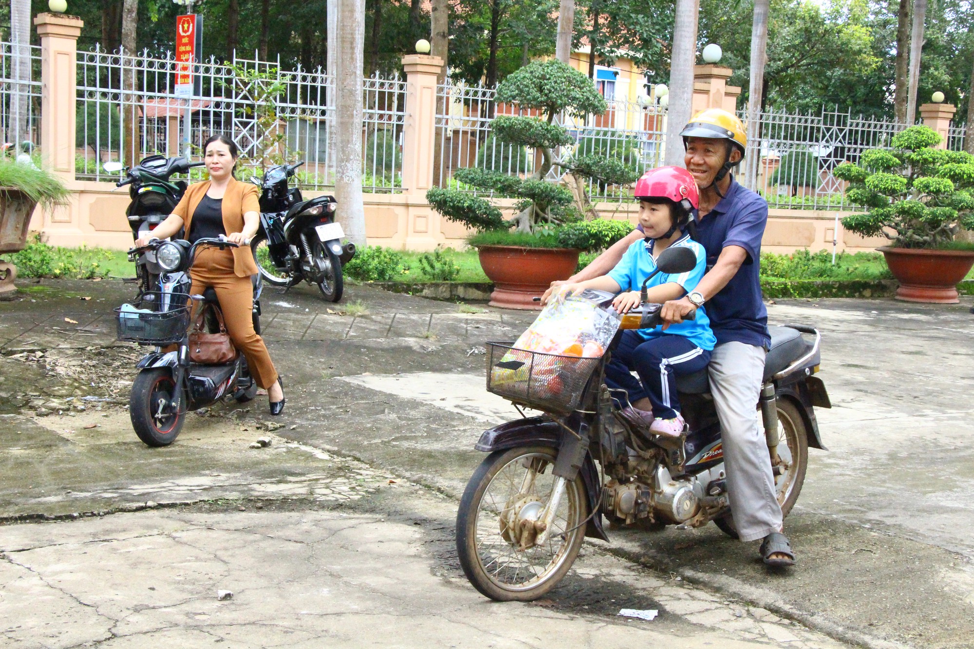 10.000 phần qu&agrave; Trung thu đến với thiếu nhi v&ugrave;ng bi&ecirc;n giới, d&acirc;n tộc thiểu số v&agrave; miền n&uacute;i- Ảnh 7.