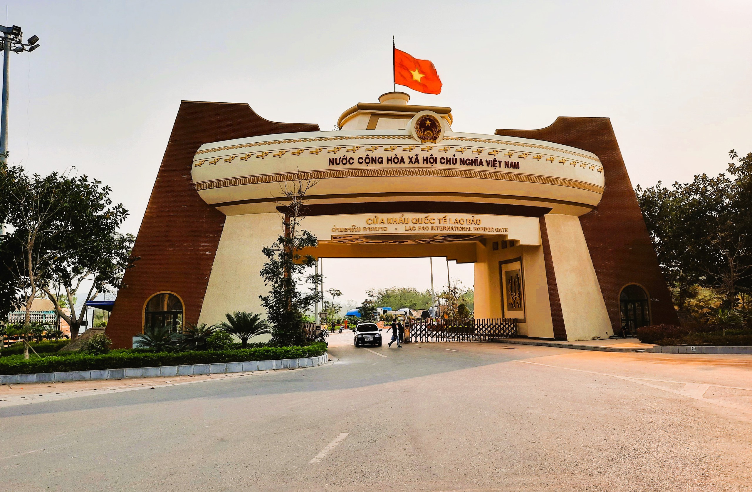 Quảng Trị: Đồng ý chủ trương đề xuất dự án đầu tư Trung tâm logistics thông minh Lao Bảo- Ảnh 1.